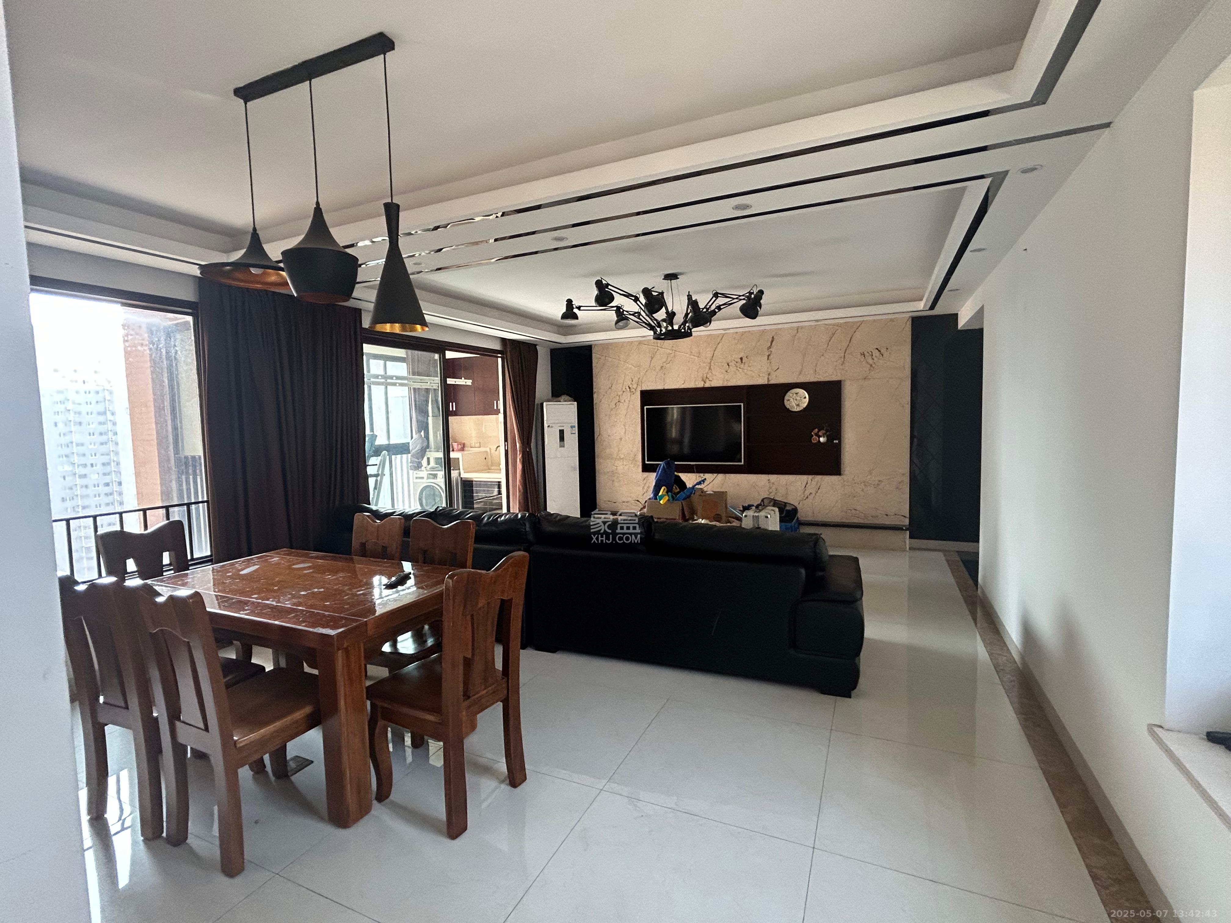 华润凤凰城三期 3室2厅2卫 2700.0元/月 华润凤凰城三期 3室2厅2卫 2700.0元/月室内图