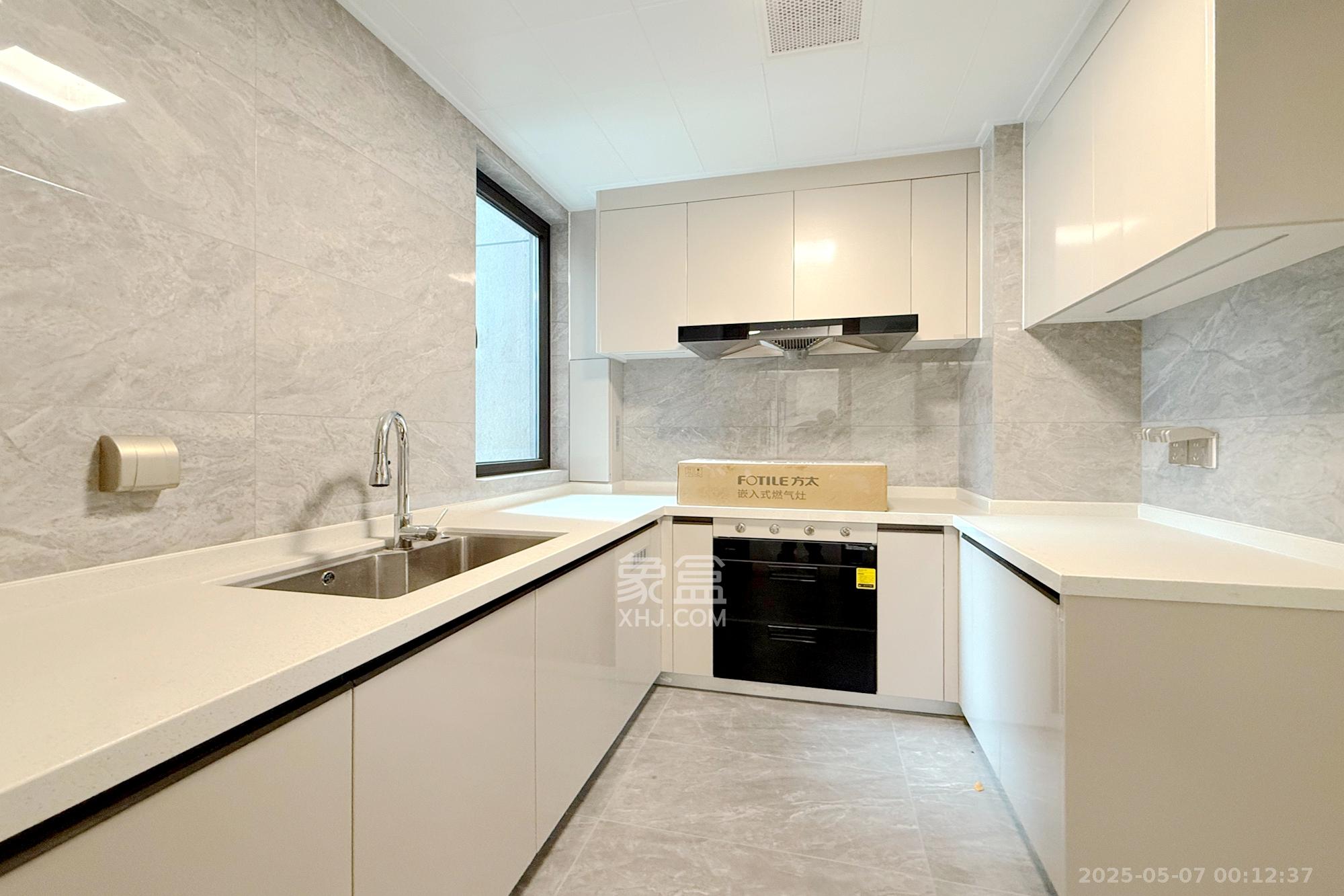 时代建发和著  3室2厅2卫    159.8万 时代建发和著  3室2厅2卫    159.8万厨房