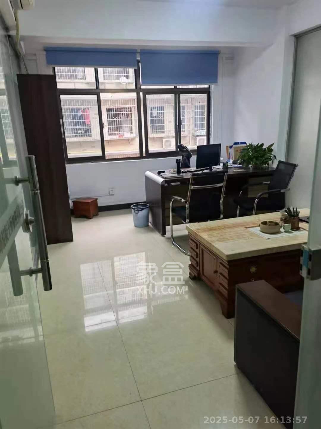 龙塘安置区（龙塘小区）  1室0厅0卫   4500.00元/月室内图