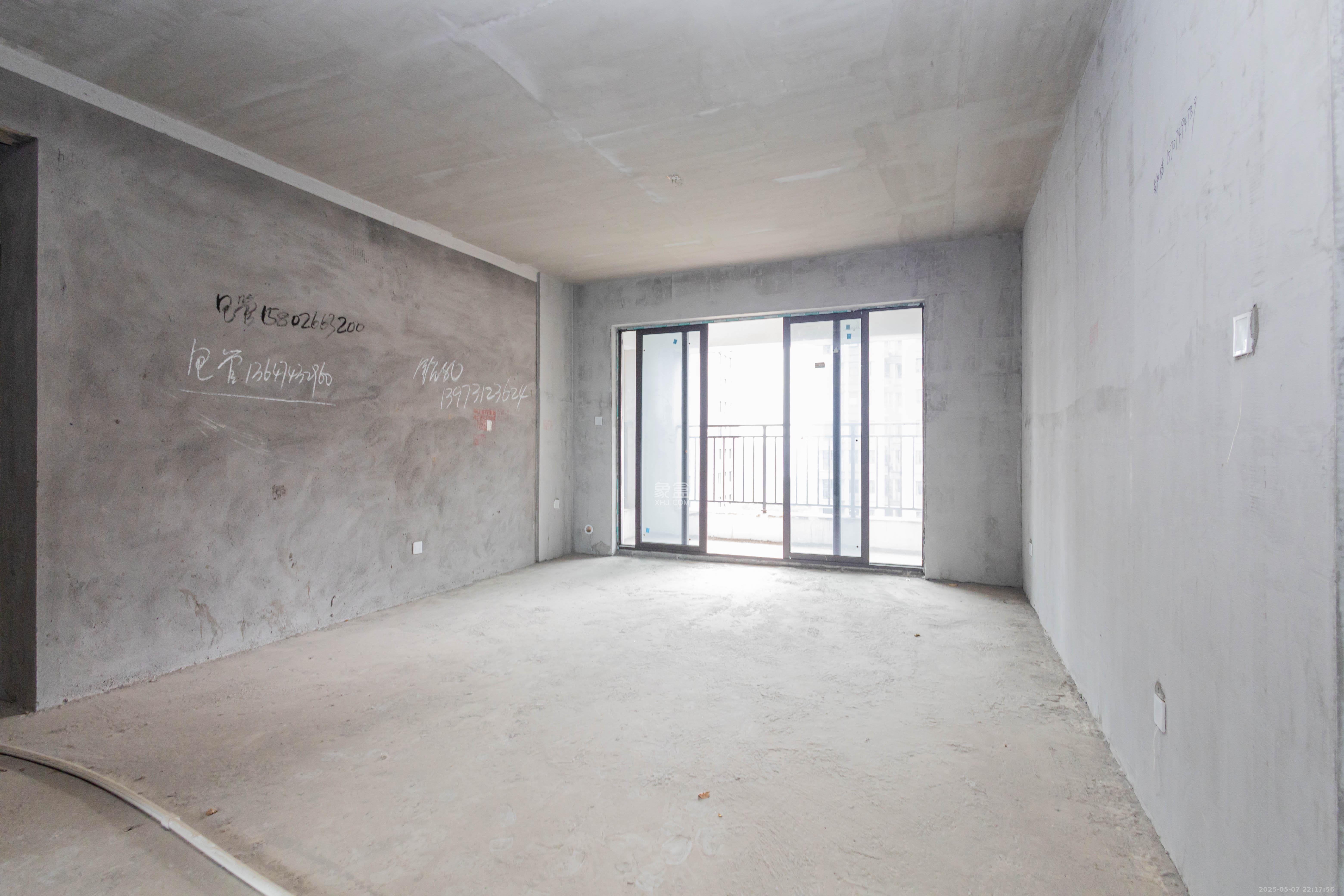 金广星苑  4室2厅2卫    95.8万 金广星苑  4室2厅2卫    95.8万客厅