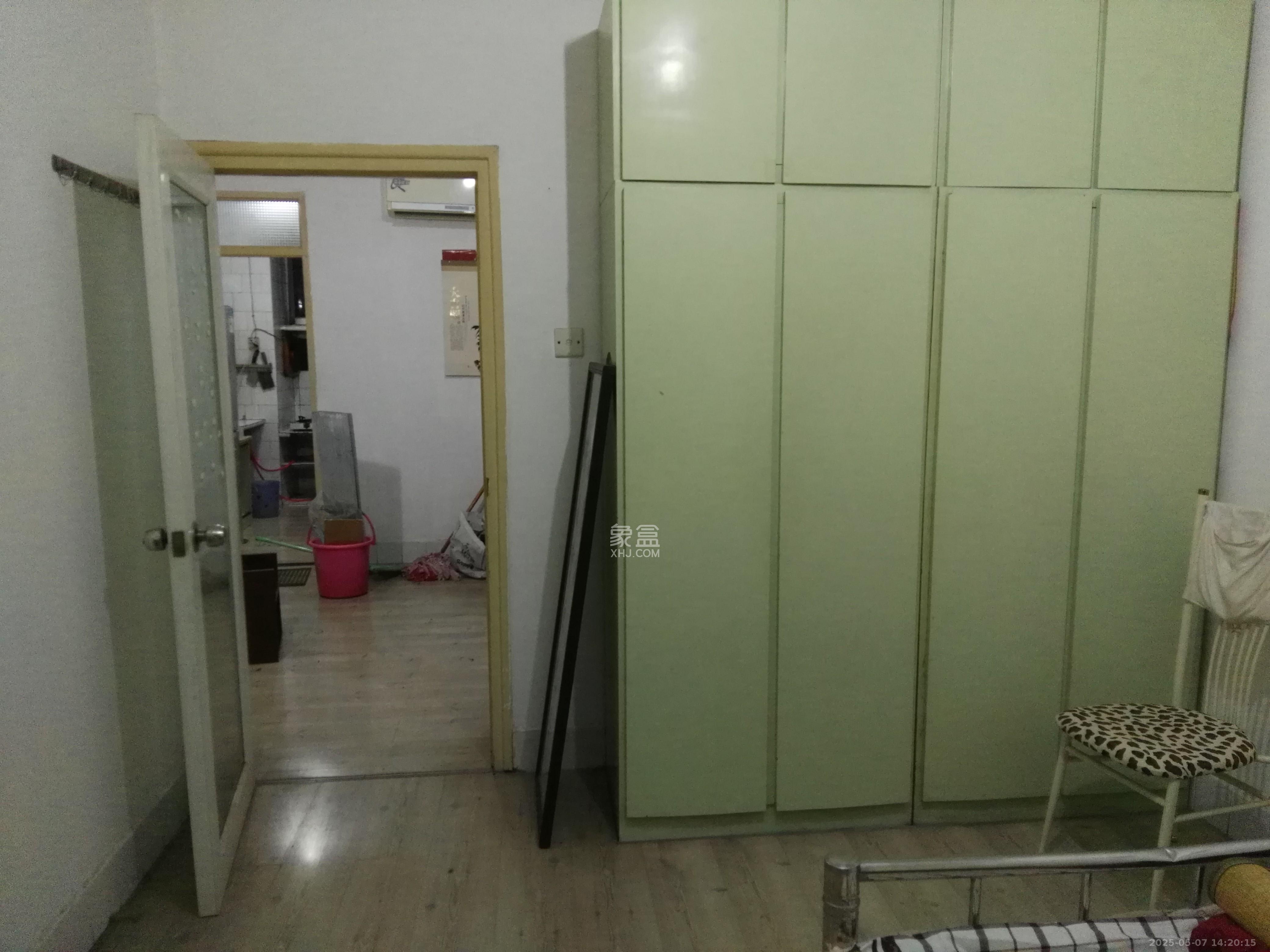 解放村  2室1厅1卫   700.00元/月室内图