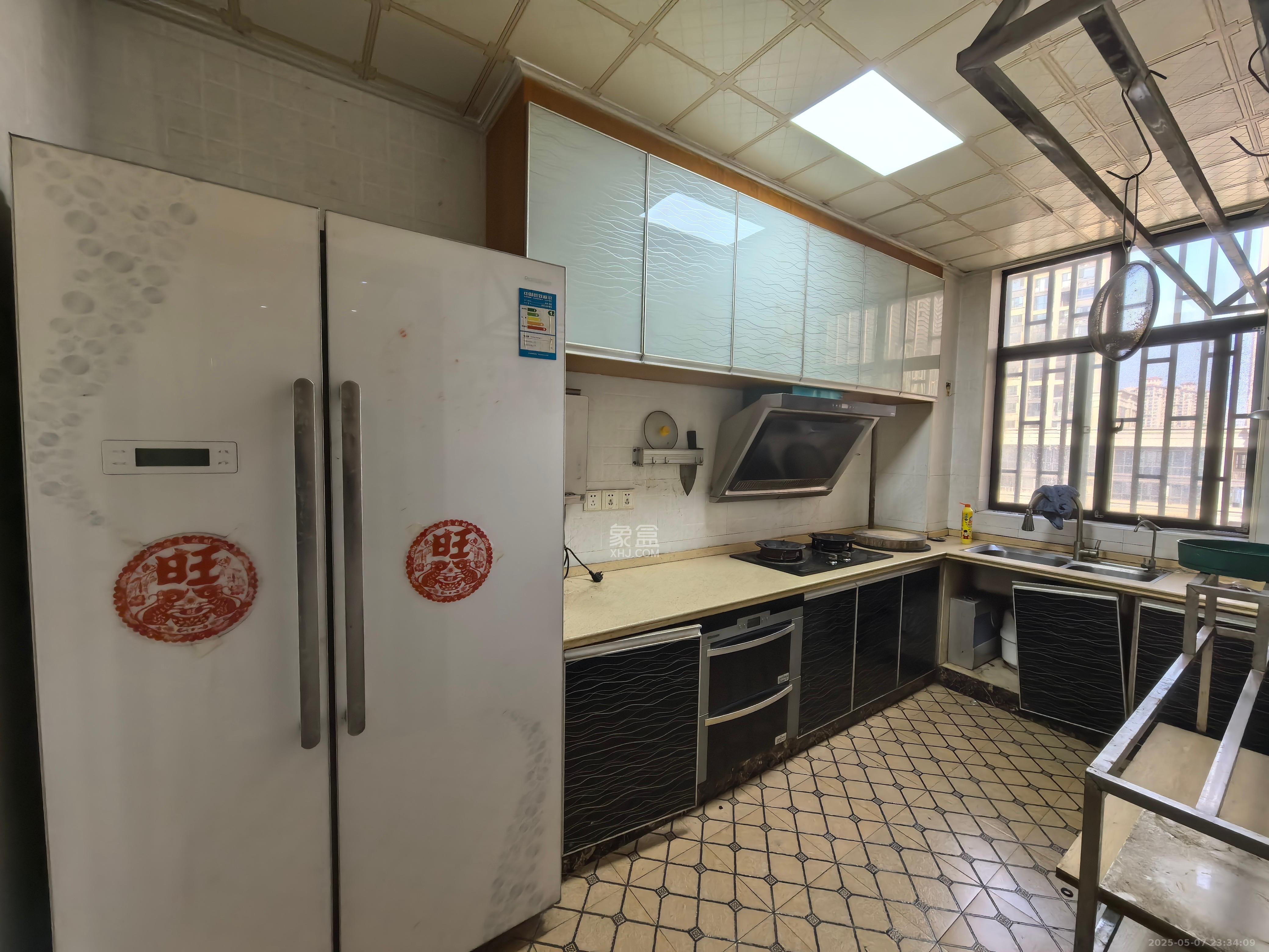 翰林居  3室2厅2卫   1600.00元/月室内图