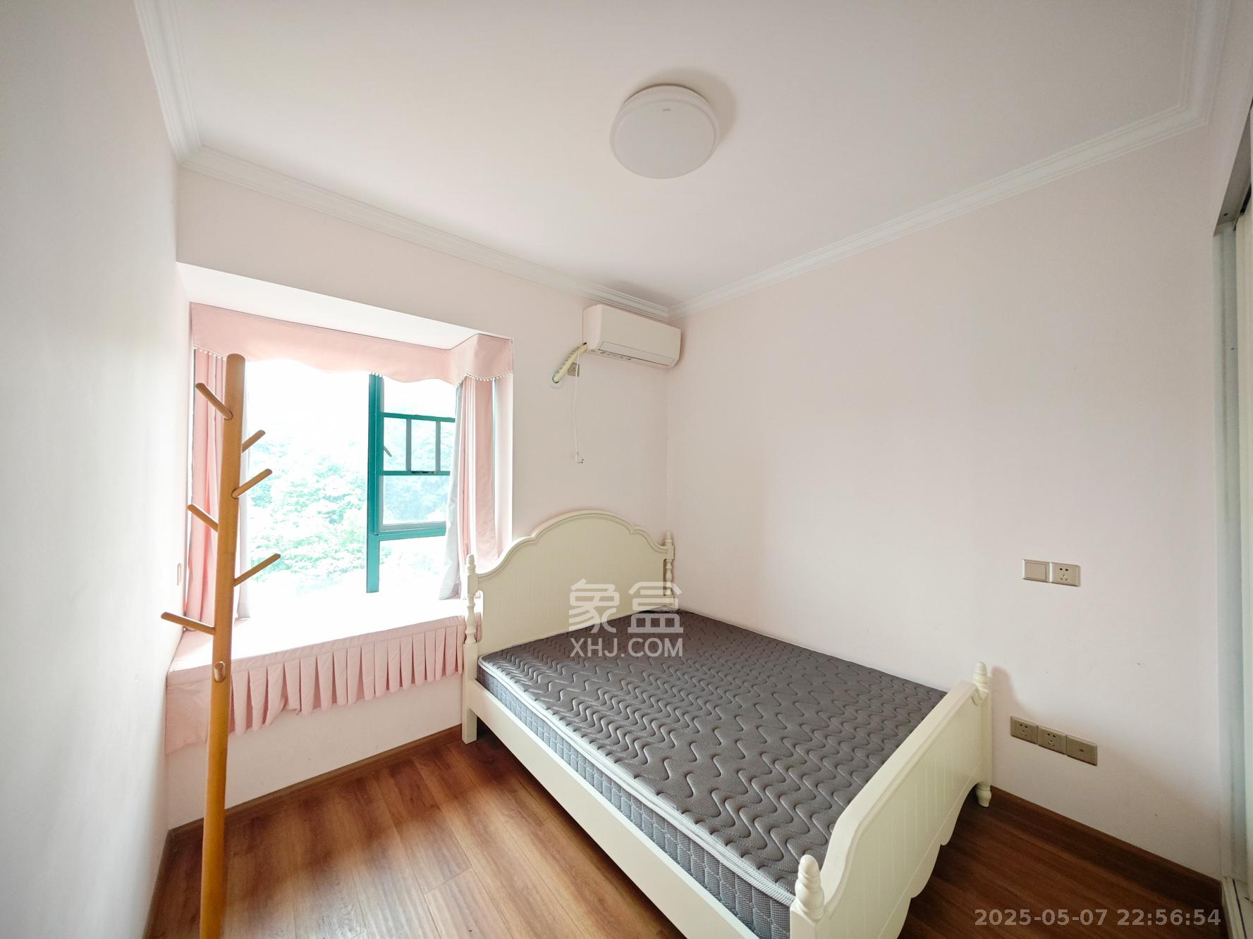 博长山水香颐  3室2厅1卫    78.8万 博长山水香颐  3室2厅1卫    78.8万卧室