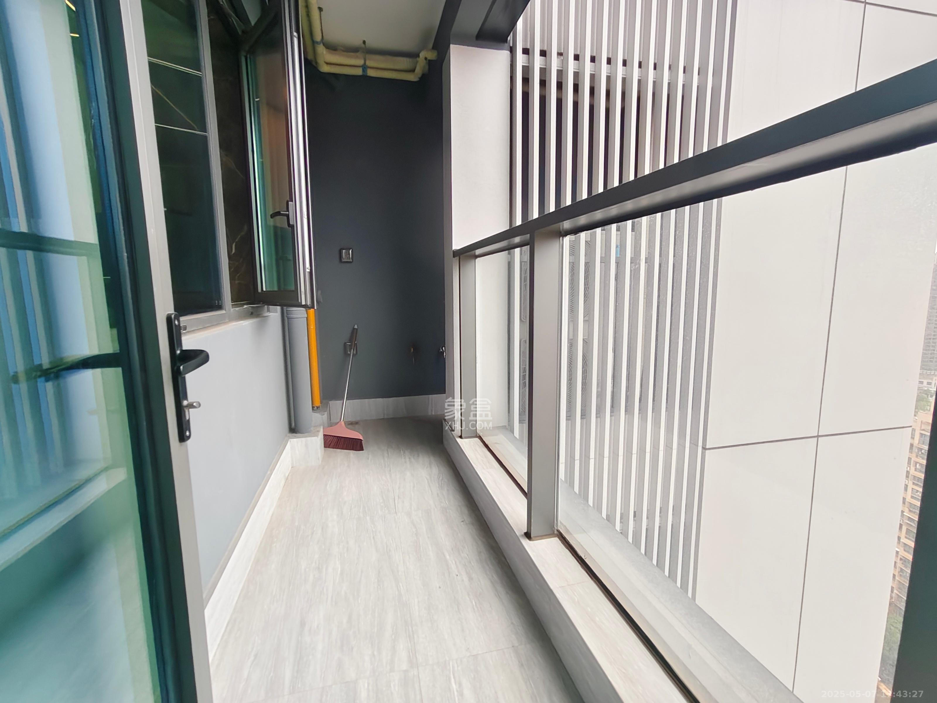 招商蛇口滨江境 4室2厅2卫 13000.0元/月 招商蛇口滨江境 4室2厅2卫 13000.0元/月室内图