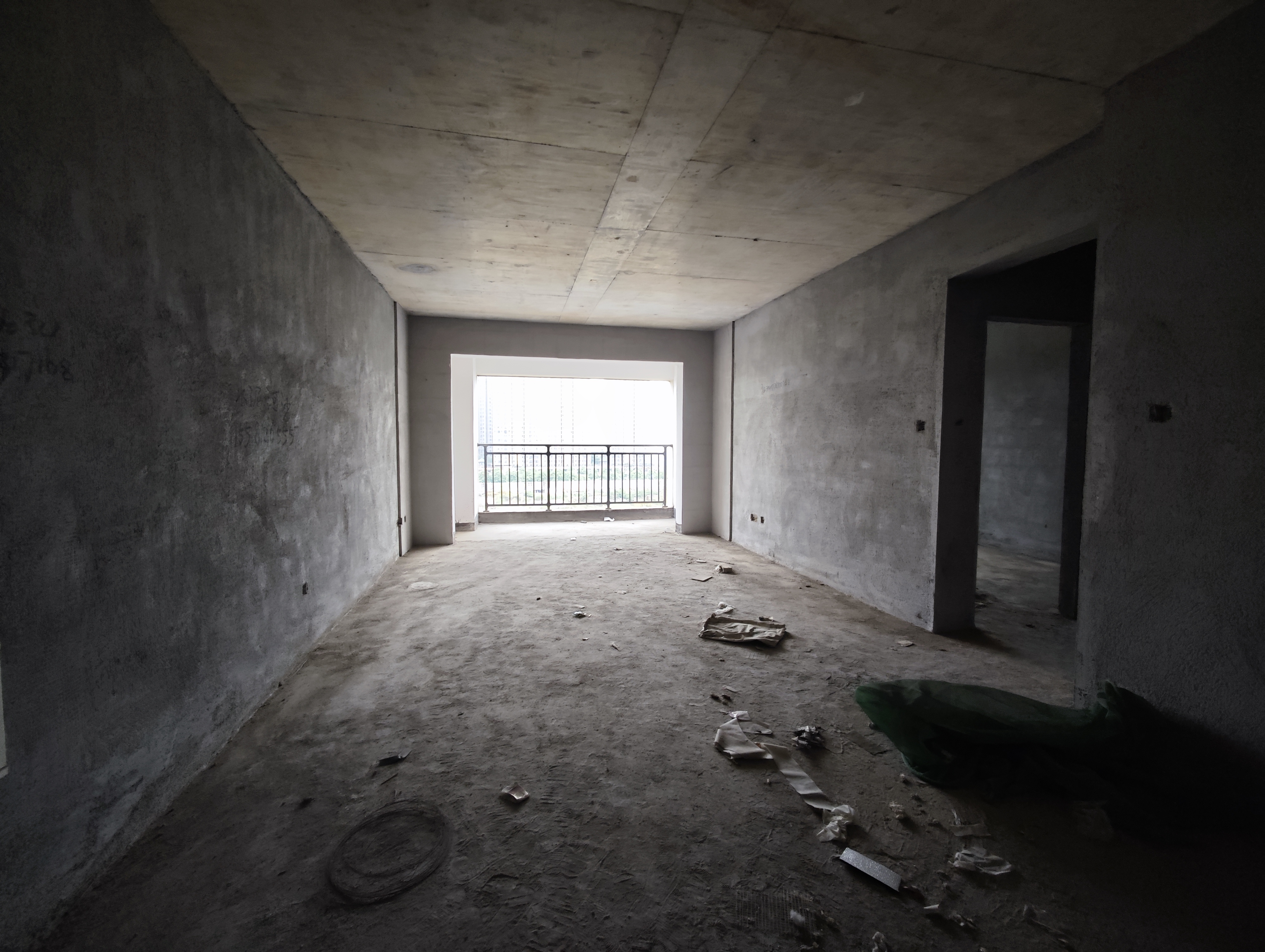 五江碧桂园城市广场  3室2厅2卫    65.8万 五江碧桂园城市广场  3室2厅2卫    65.8万客厅