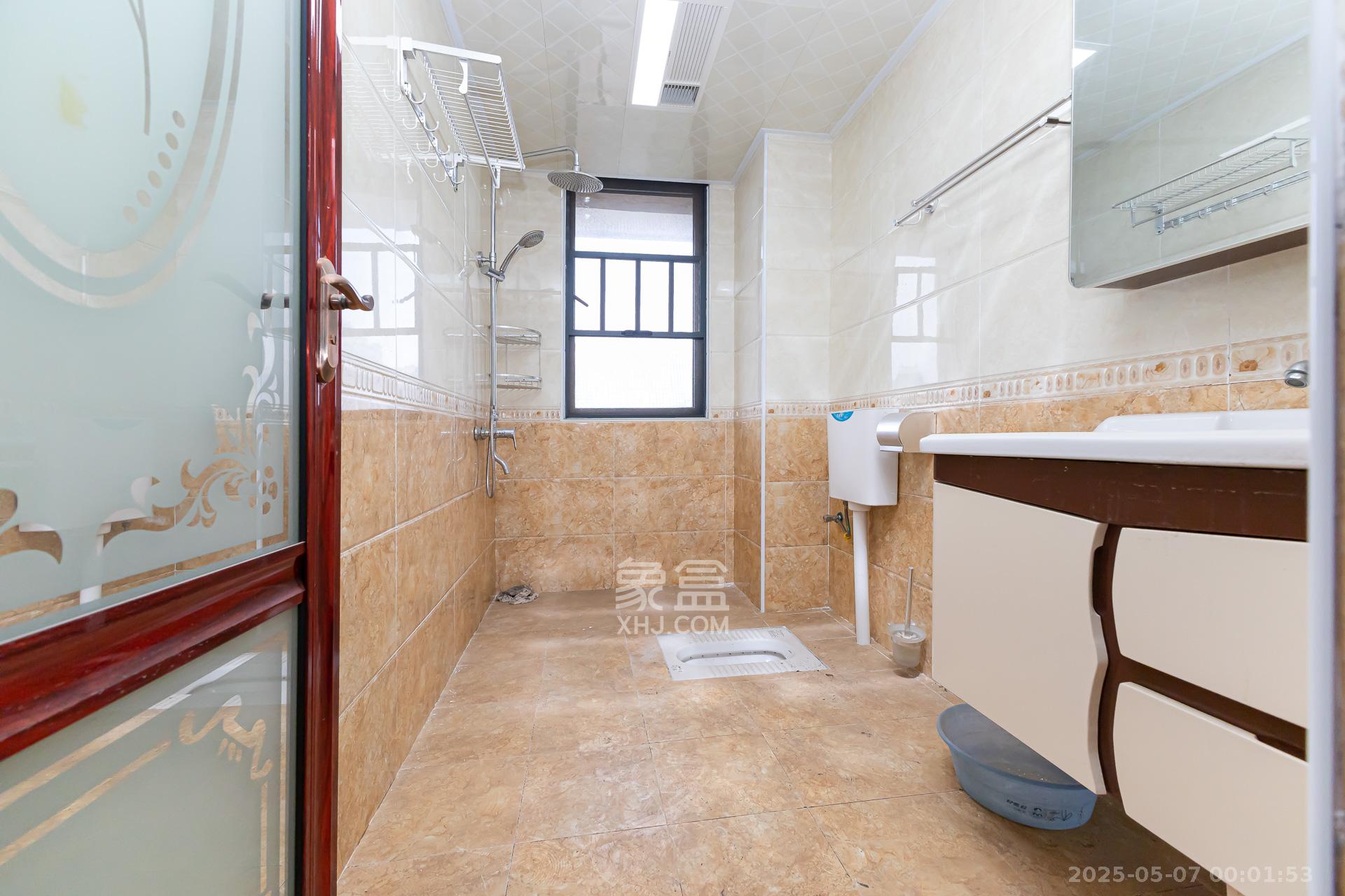 润和之悦(金泽园) 4室2厅1卫 90.0万 润和之悦(金泽园) 4室2厅1卫 90.0万卫生间