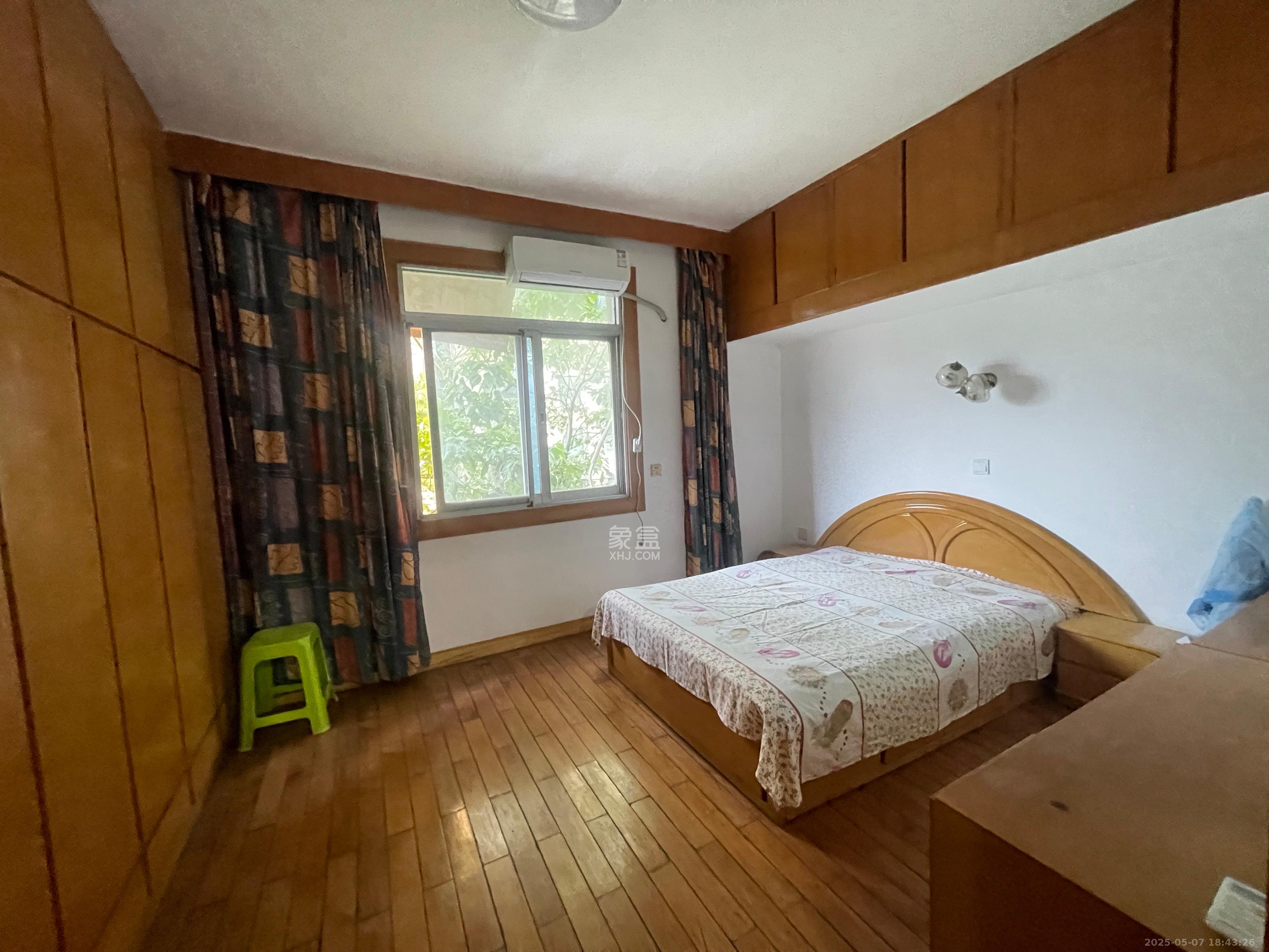 路桥宿舍 2室1厅1卫 1150.0元/月 路桥宿舍 2室1厅1卫 1150.0元/月室内图