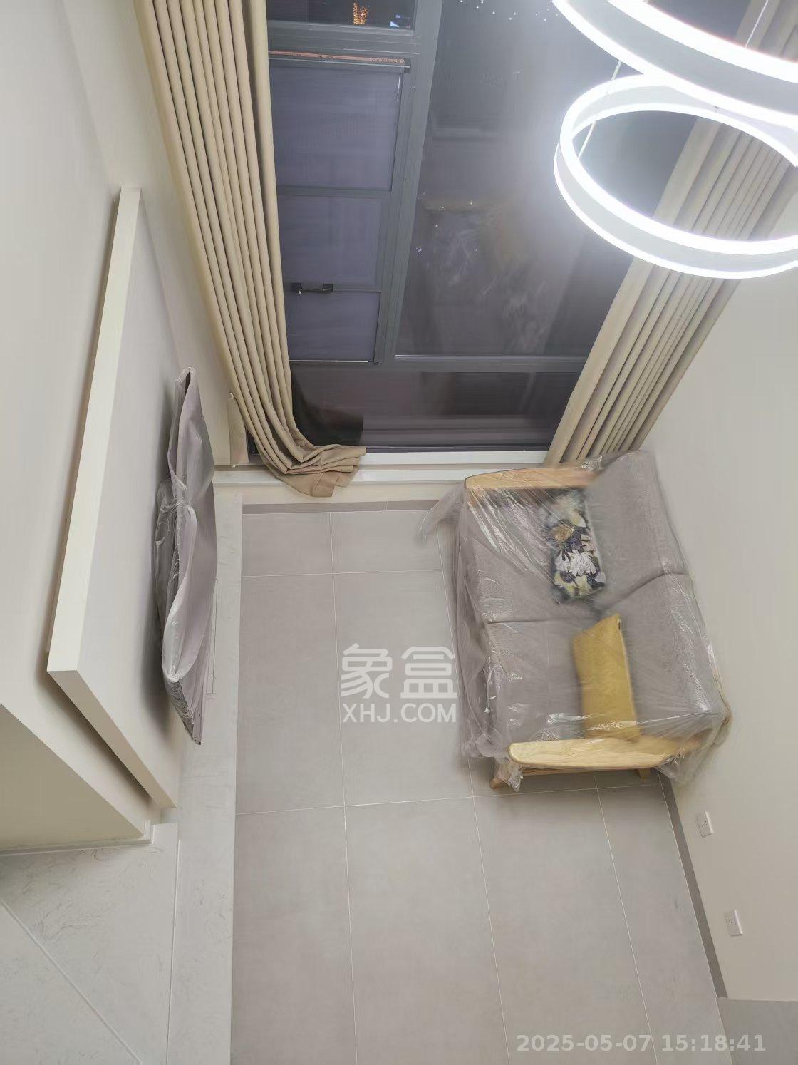 卓越中寰  1室1厅1卫   2300.00元/月