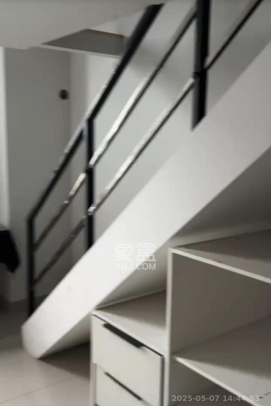 洋湖时代  1室1厅1卫   1200.00元/月室内图