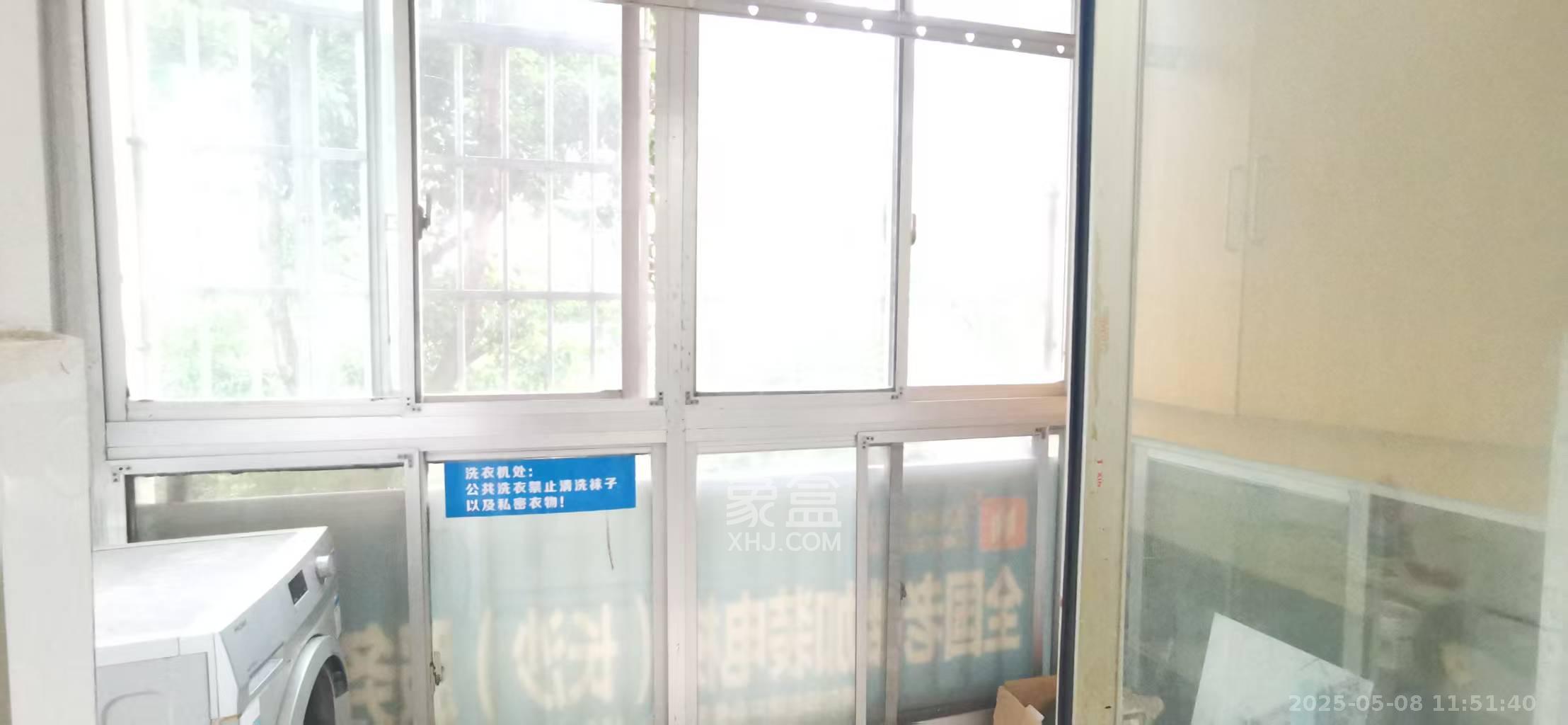 九峰小区（一二三四区）  4室2厅2卫   3500.00元/月室内图