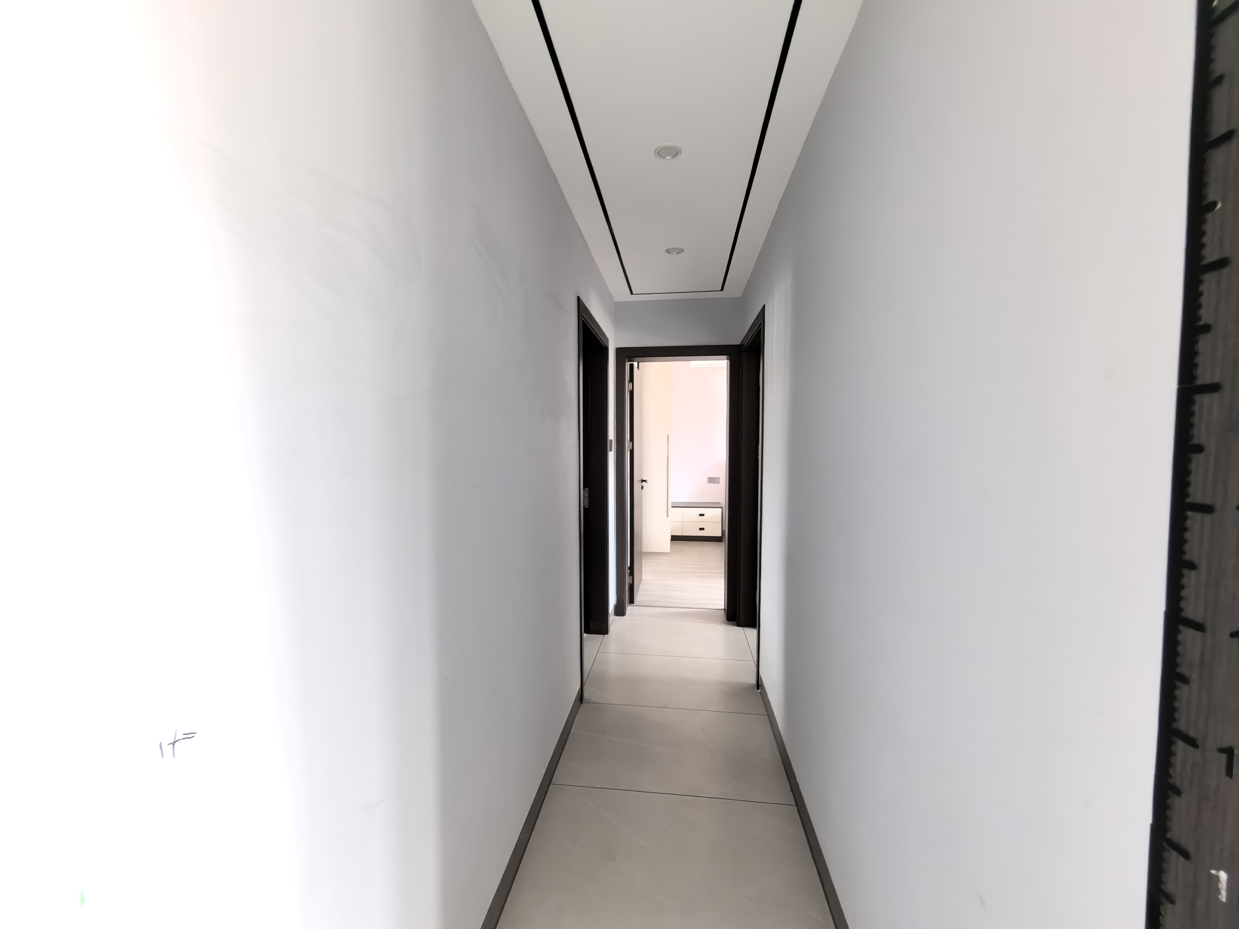 丽景天下二期  3室2厅2卫   2000.00元/月室内图