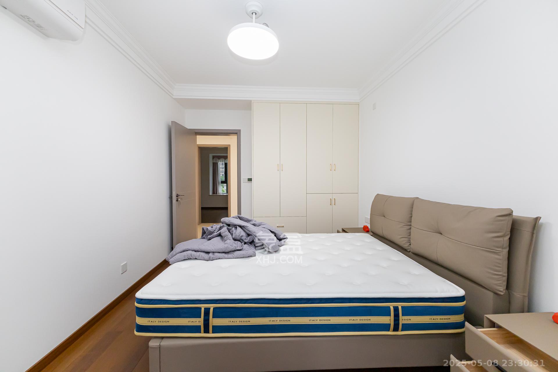 玛丽的花园(金色阳光家园)  3室2厅2卫    125.0万 玛丽的花园(金色阳光家园)  3室2厅2卫    125.0万卧室