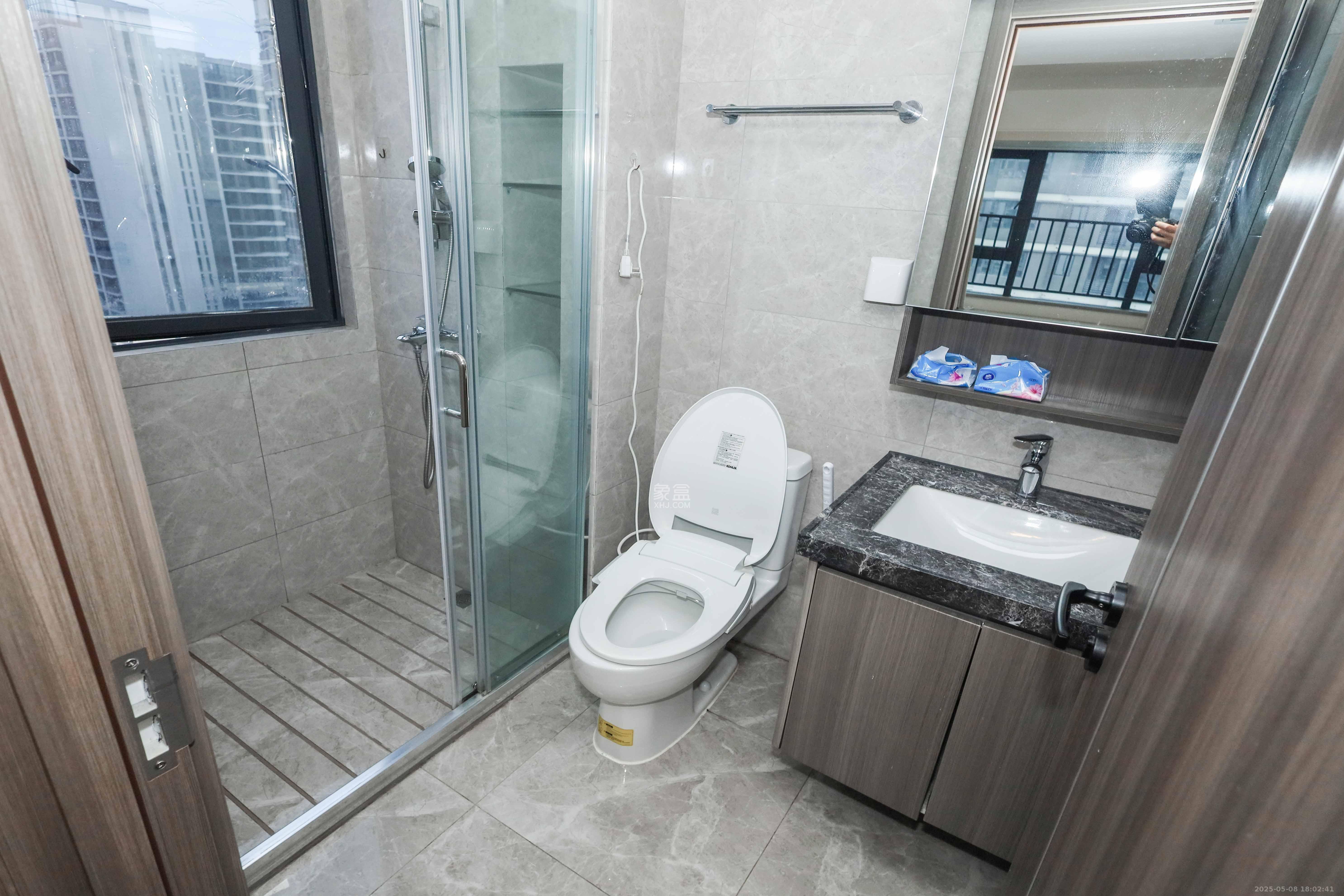 中海阅溪府  4室2厅2卫    320.0万 中海阅溪府  4室2厅2卫    320.0万卫生间