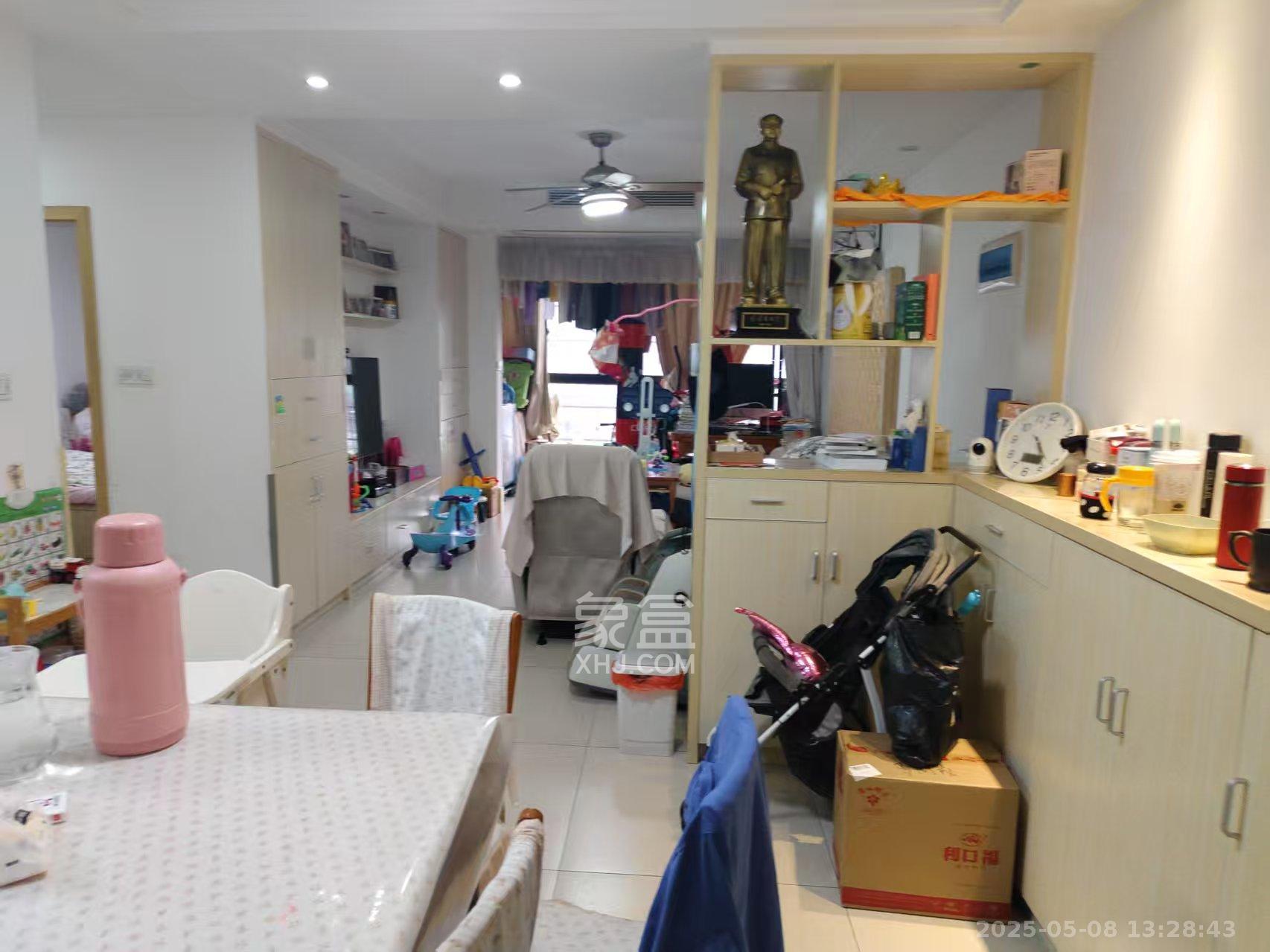 华雅花园 3室2厅1卫 58.8万 华雅花园 3室2厅1卫 58.8万客厅