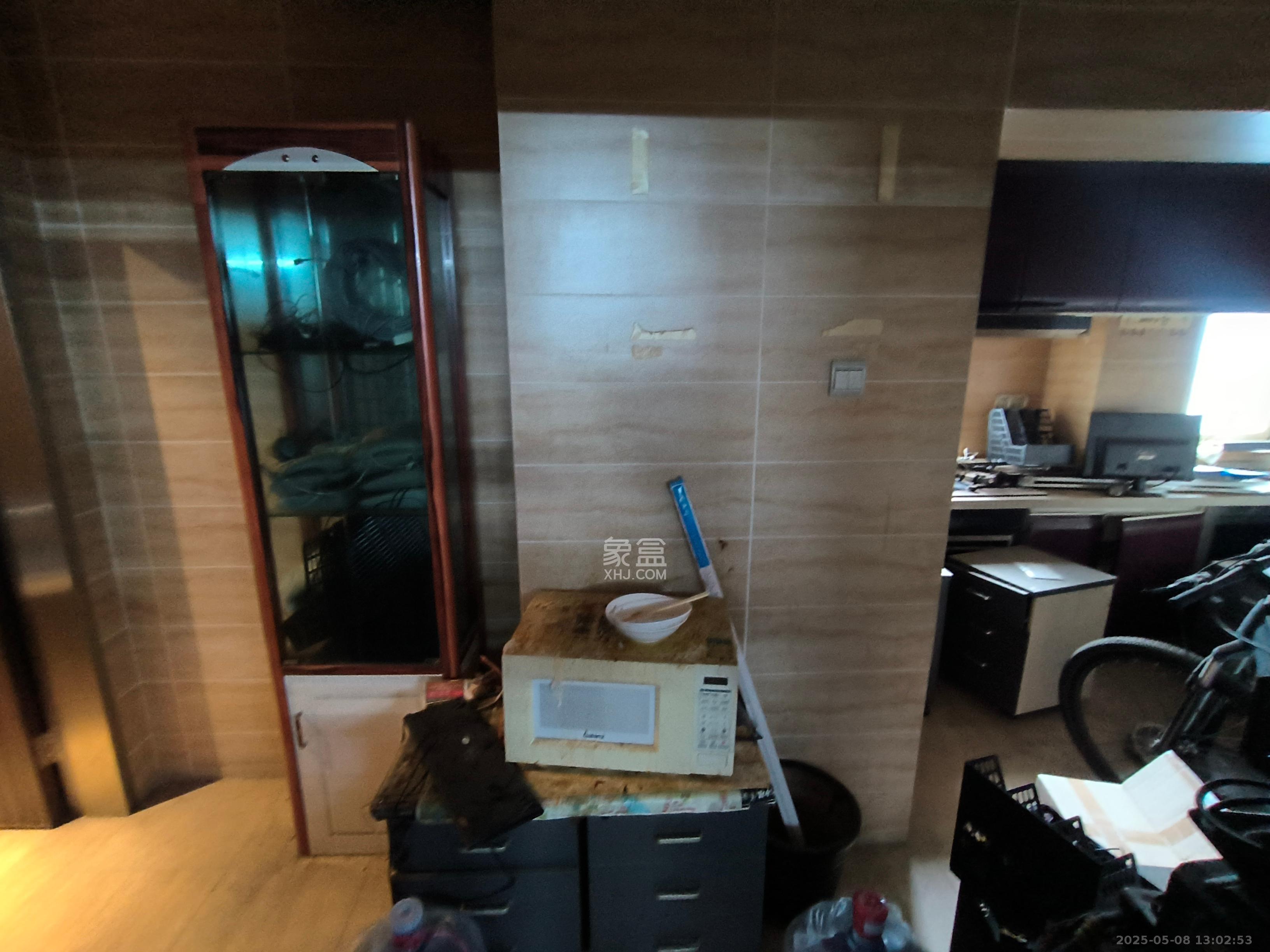 汇富中心  1室1厅1卫    5000.0元/月 汇富中心  1室1厅1卫    5000.0元/月