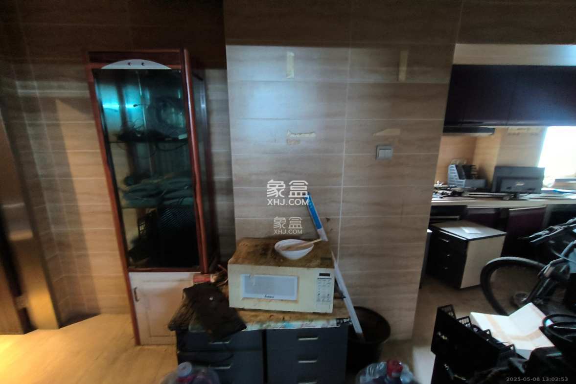 汇富中心  1室1厅1卫    5000.0元/月 汇富中心  1室1厅1卫    5000.0元/月室内图