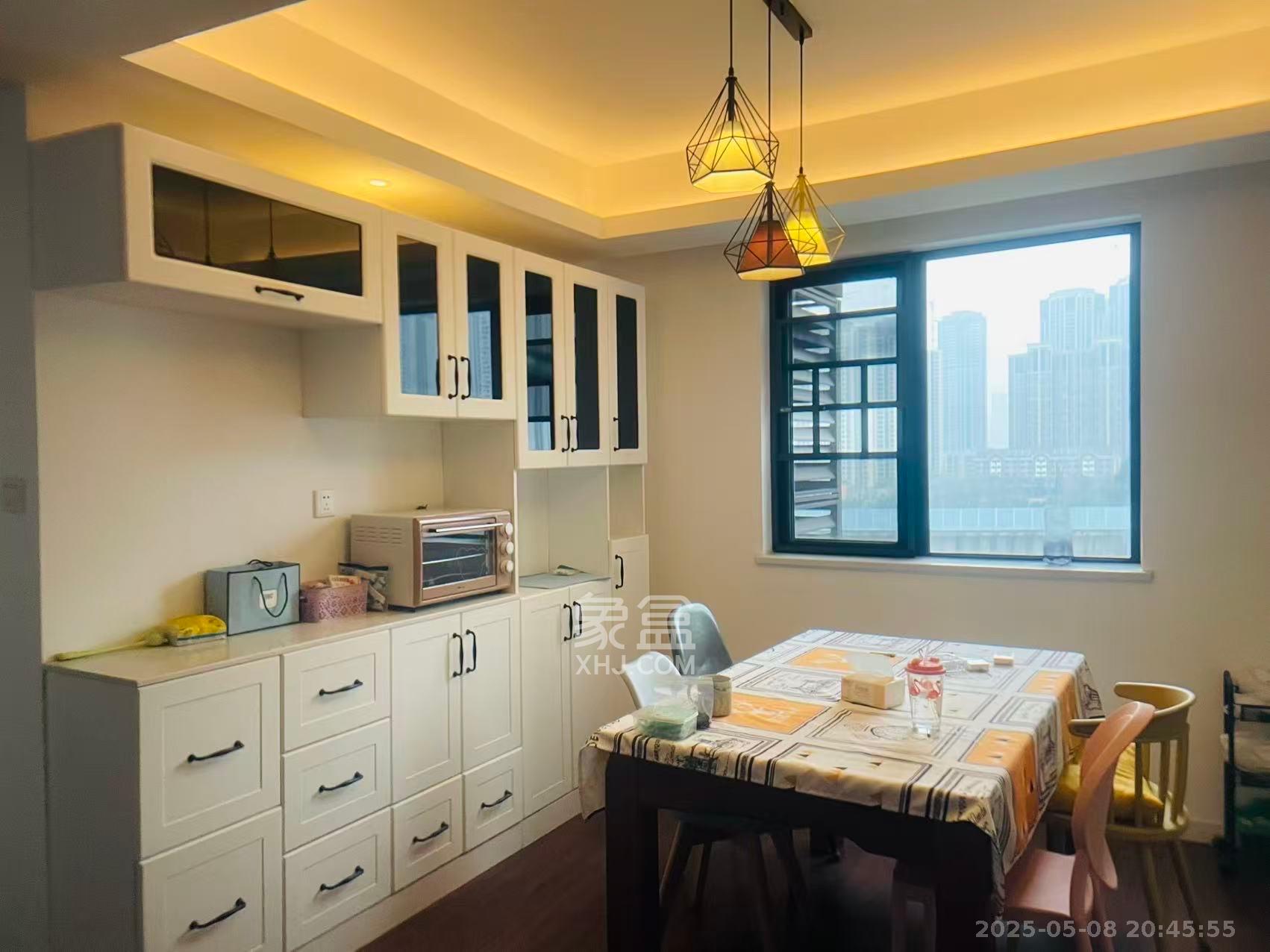 万科魅力之城观澜里 3室2厅2卫 3200.0元/月 万科魅力之城观澜里 3室2厅2卫 3200.0元/月室内图