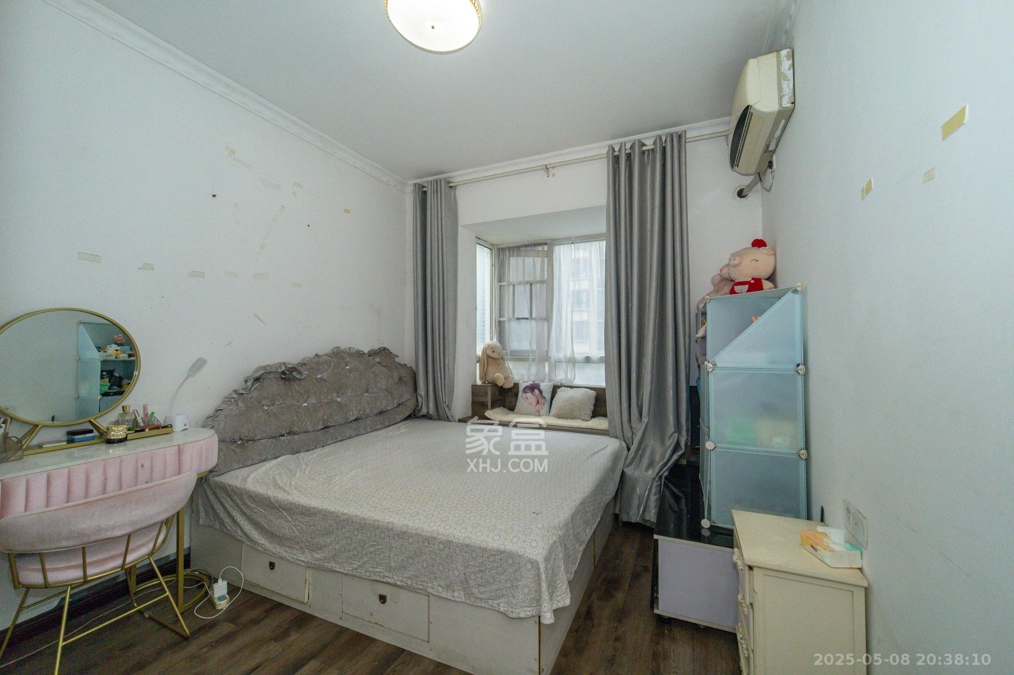 金科时代中心 2室2厅1卫 49.8万 金科时代中心 2室2厅1卫 49.8万卧室