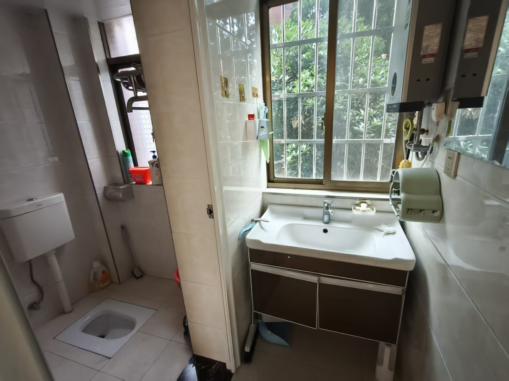 国强小区 2室2厅1卫 1100.0元/月 国强小区 2室2厅1卫 1100.0元/月室内图