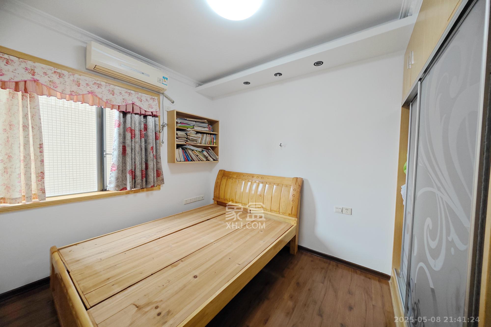 新城新世界一二三期 2室1厅1卫 83.0万 新城新世界一二三期 2室1厅1卫 83.0万卧室