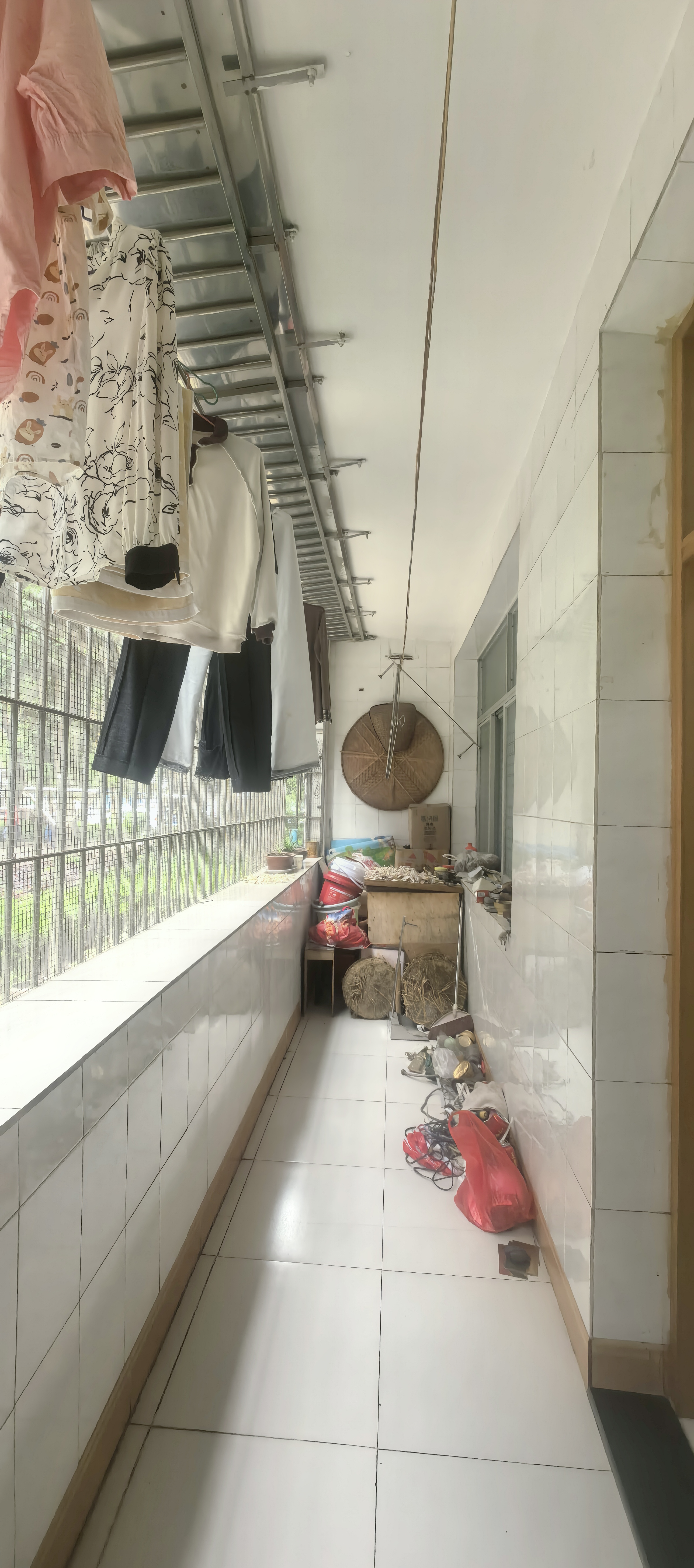 区政府  1室0厅0卫    52.0万客厅