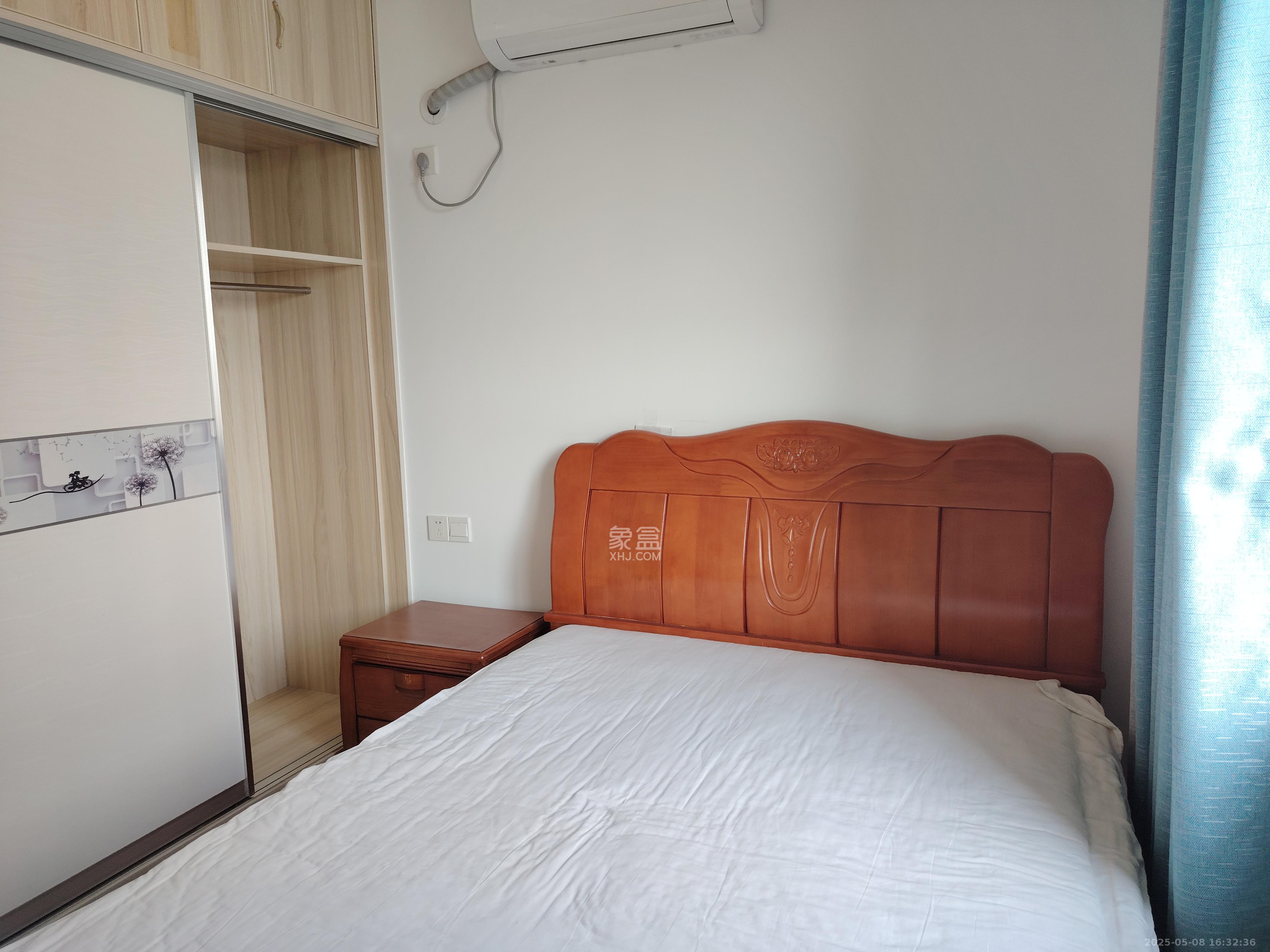 山语城三期 3室2厅2卫 2200.0元/月 山语城三期 3室2厅2卫 2200.0元/月室内图