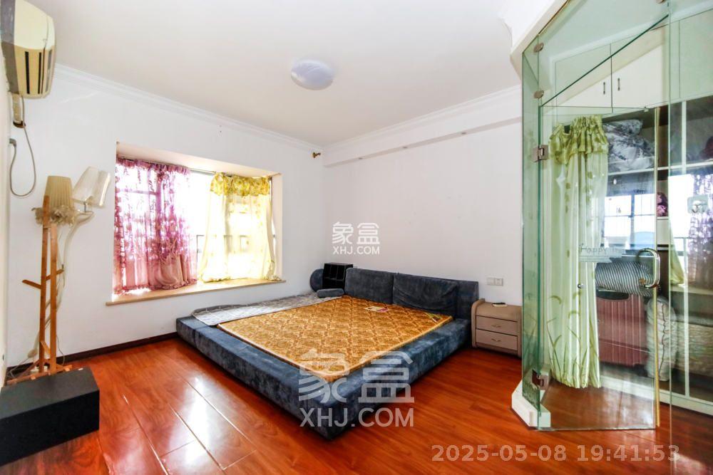 上海城小区 4室2厅2卫 2600.0元/月 上海城小区 4室2厅2卫 2600.0元/月室内图