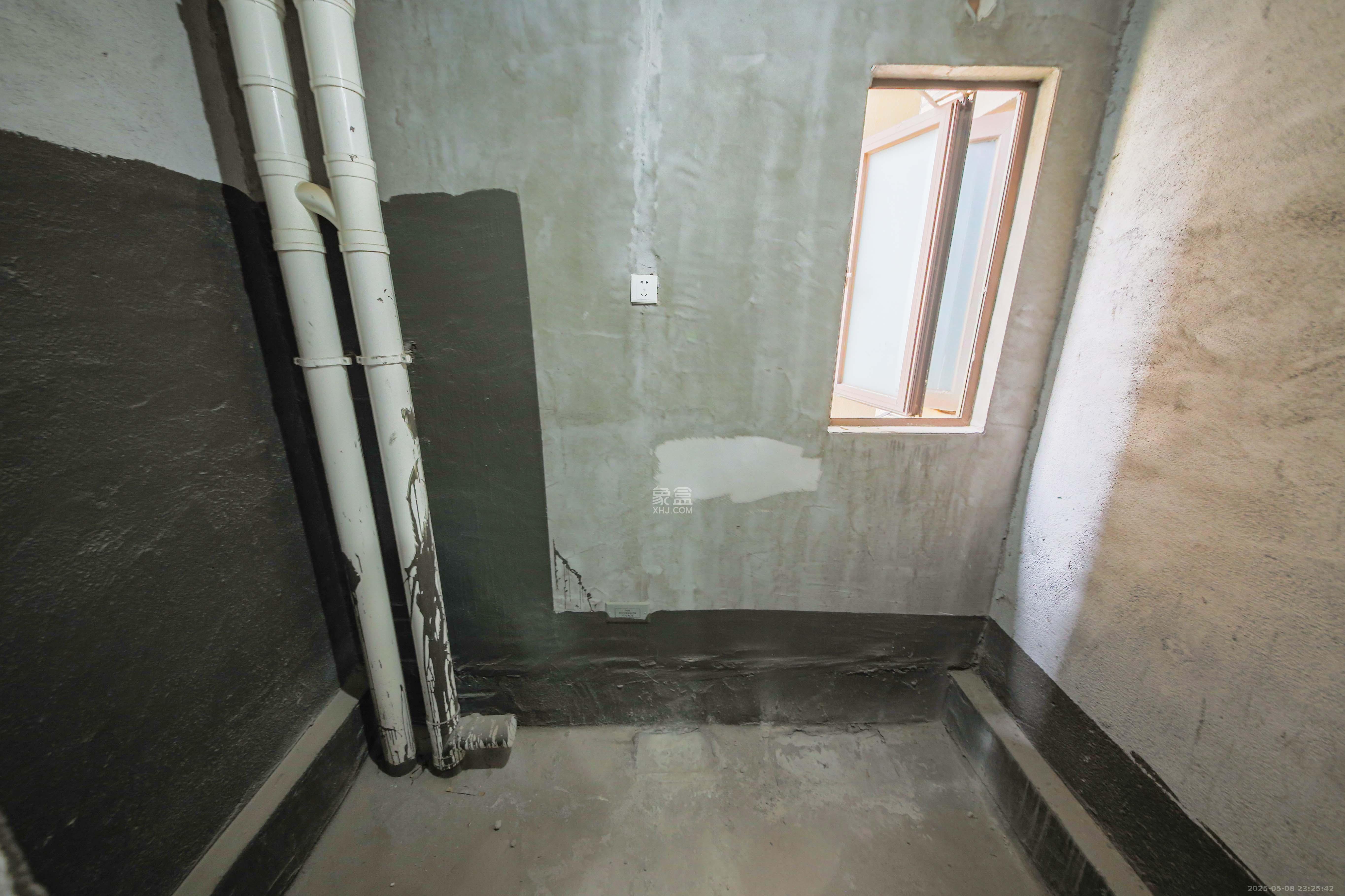 弘阳昕悦府 4室2厅2卫 135.0万 弘阳昕悦府 4室2厅2卫 135.0万卫生间