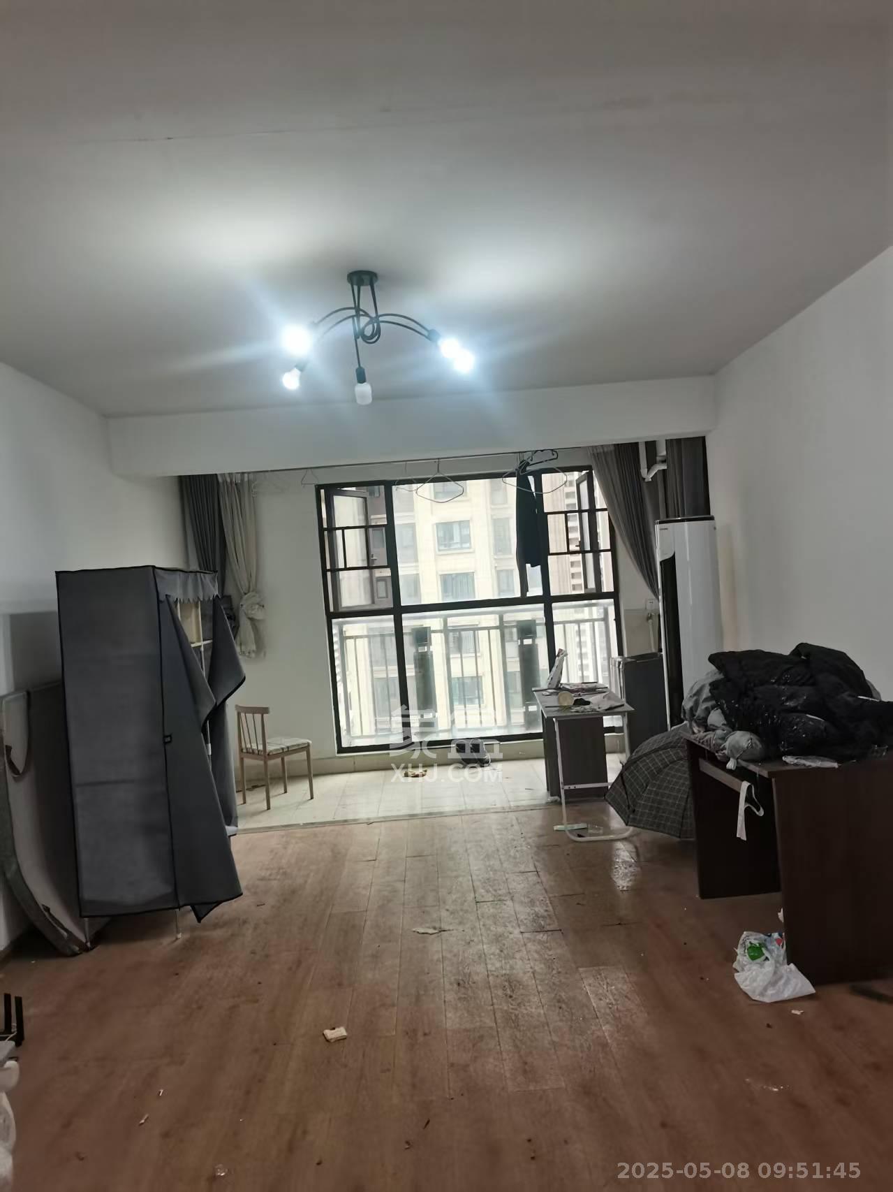 中交中央公园D1区  4室2厅2卫   3000.00元/月室内图