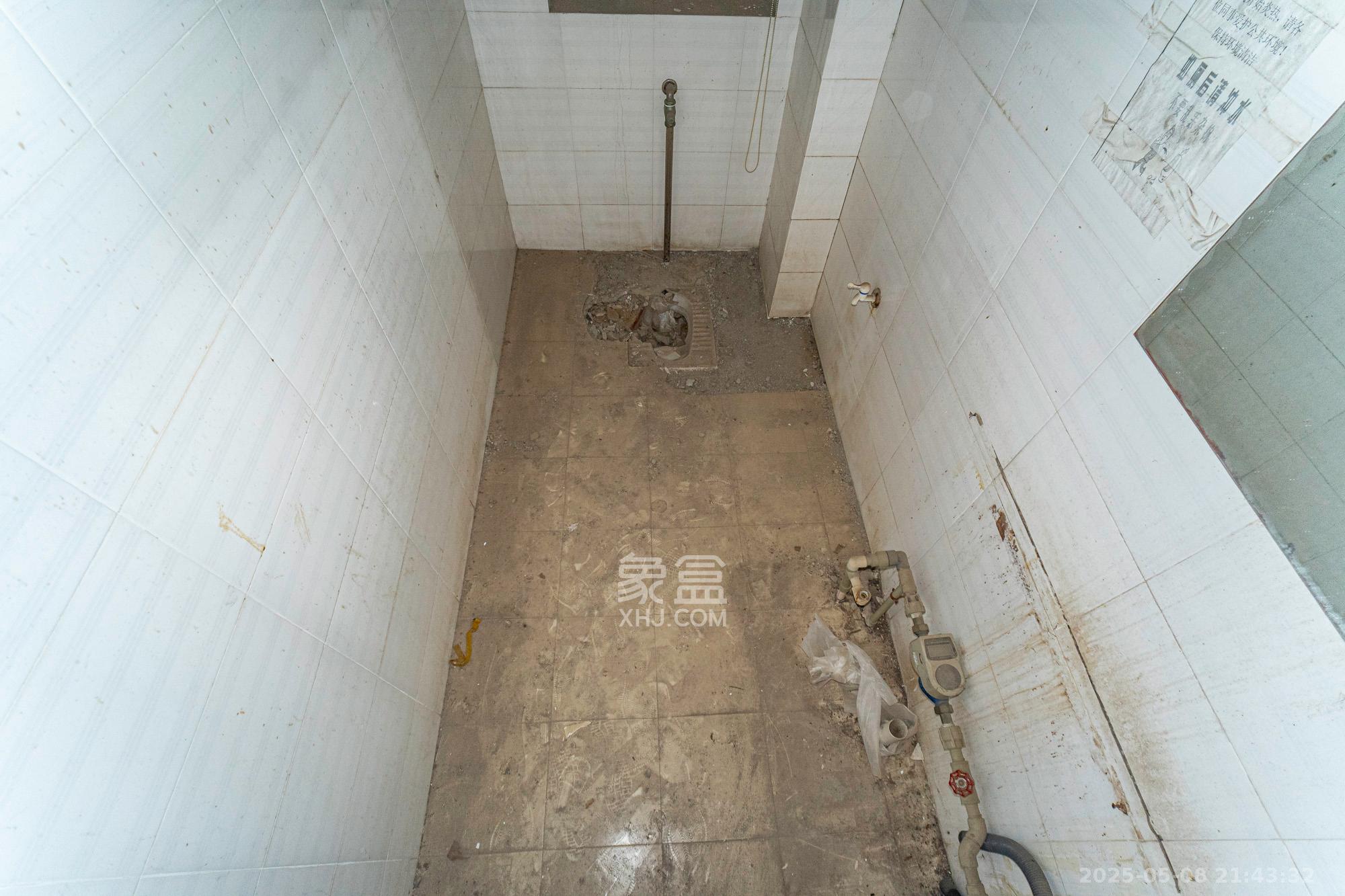 筑梦园 3室2厅2卫 65.8万 筑梦园 3室2厅2卫 65.8万卫生间