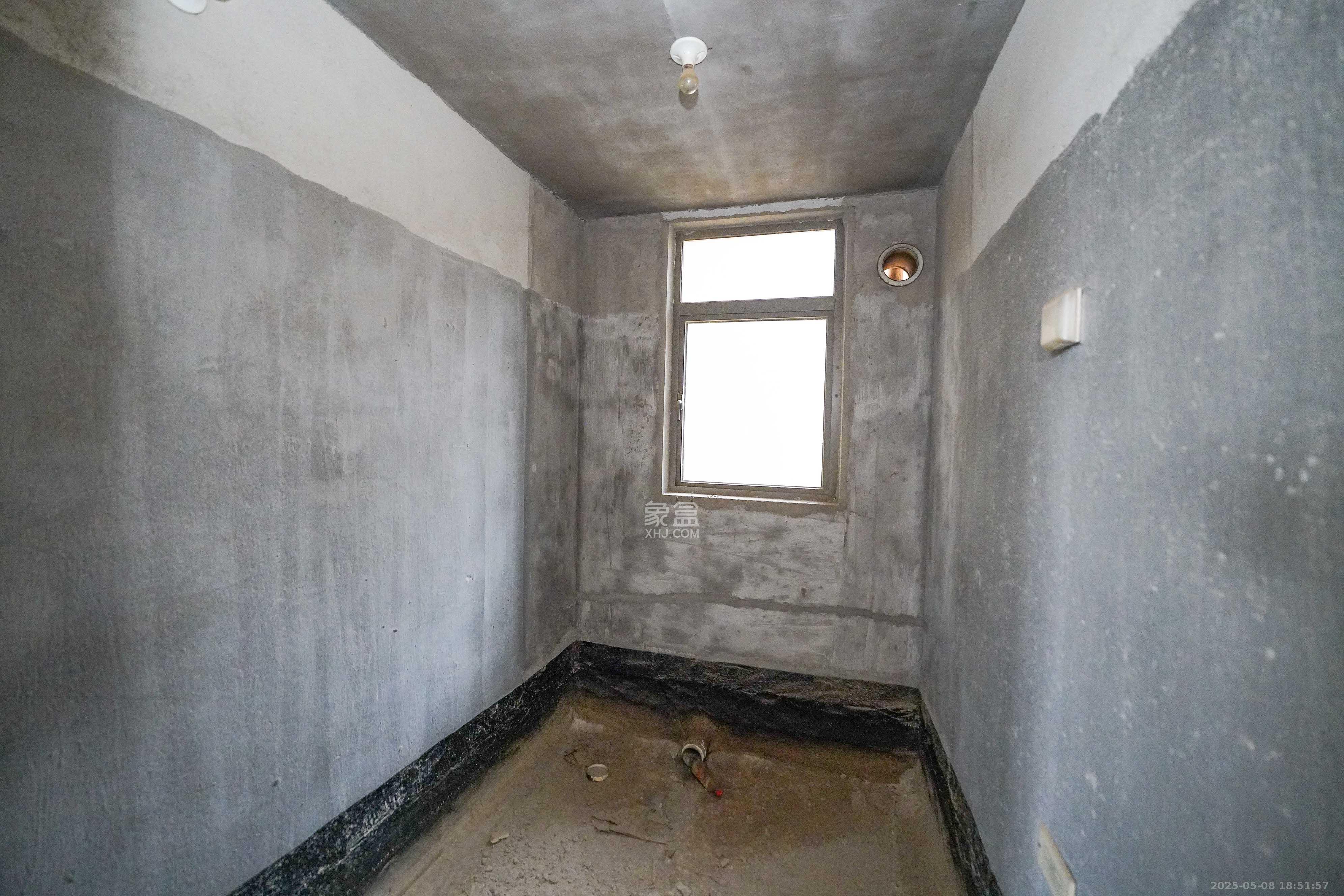 幸福庄园  4室2厅2卫    85.0万 幸福庄园  4室2厅2卫    85.0万卫生间