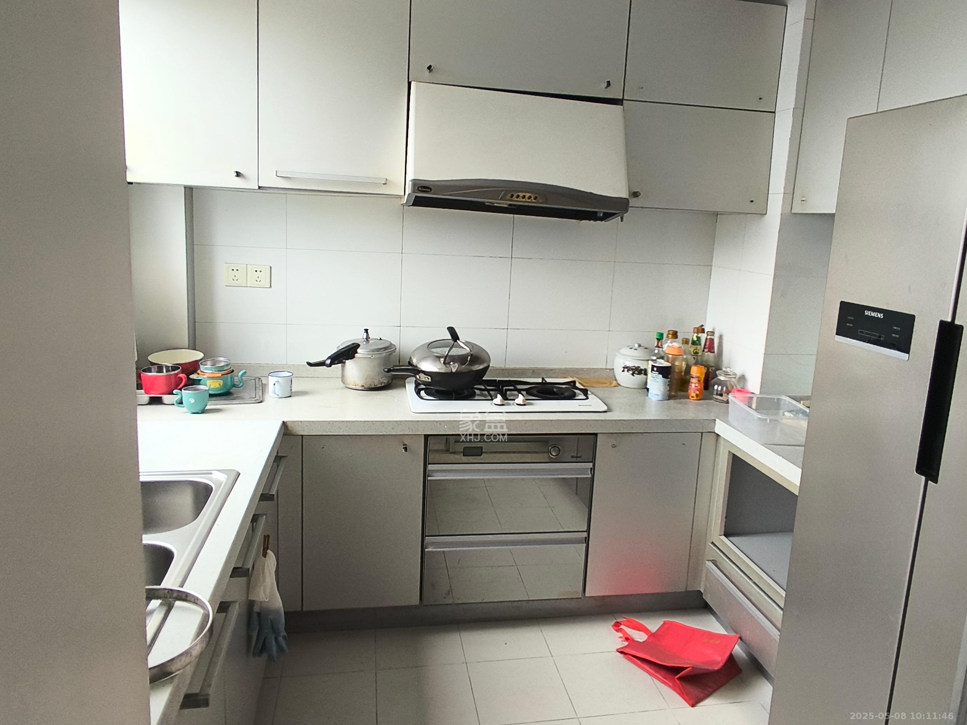 仁和雨花家园 3室2厅2卫 3000.0元/月 仁和雨花家园 3室2厅2卫 3000.0元/月室内图