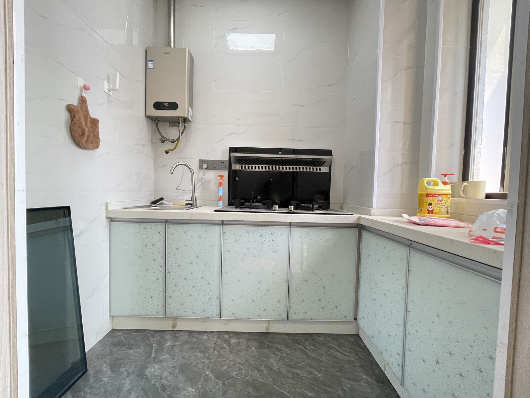 保利香槟国际  1室1厅1卫    28.8万 保利香槟国际  1室1厅1卫    28.8万室内图