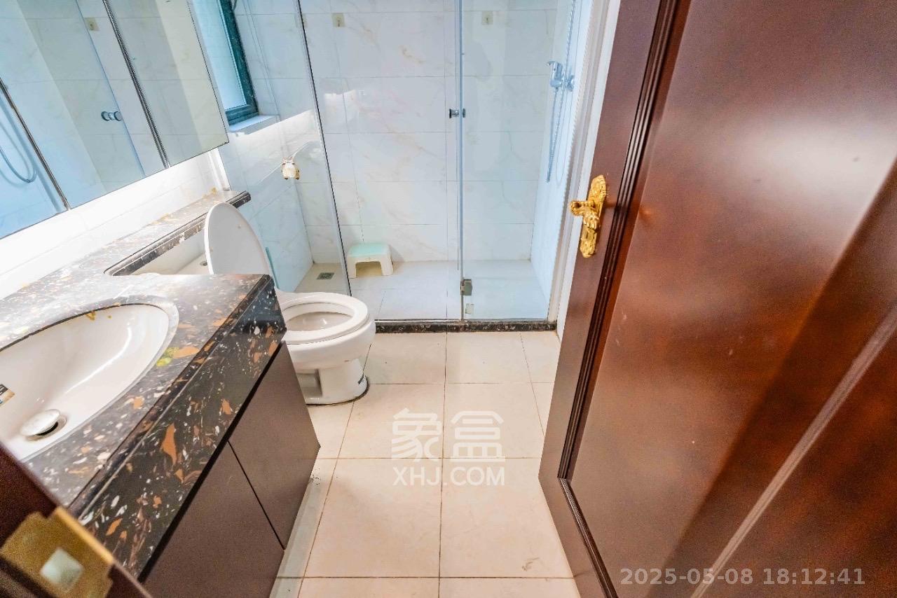 恒大雅苑 3室2厅2卫 2600.0元/月 恒大雅苑 3室2厅2卫 2600.0元/月室内图