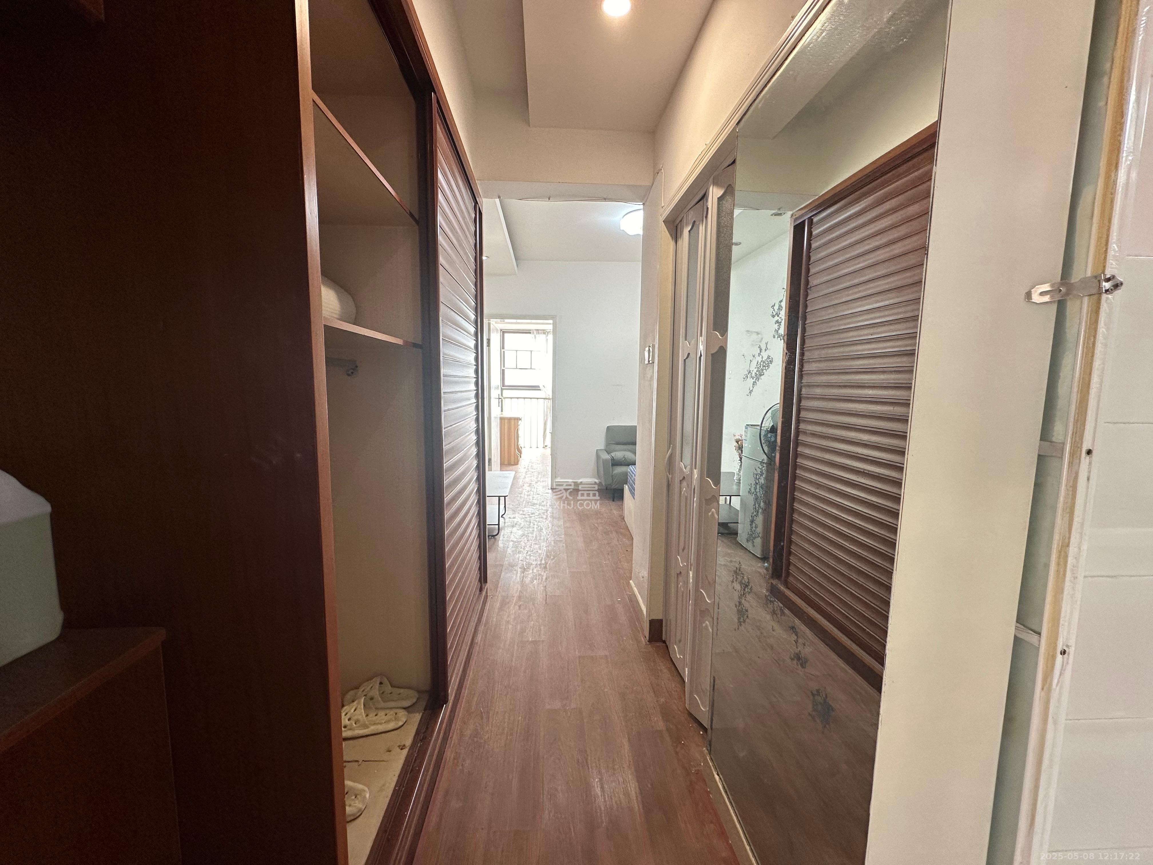 青和上座(上味舫大厦) 1室1厅1卫 2200.0元/月 青和上座(上味舫大厦) 1室1厅1卫 2200.0元/月室内图