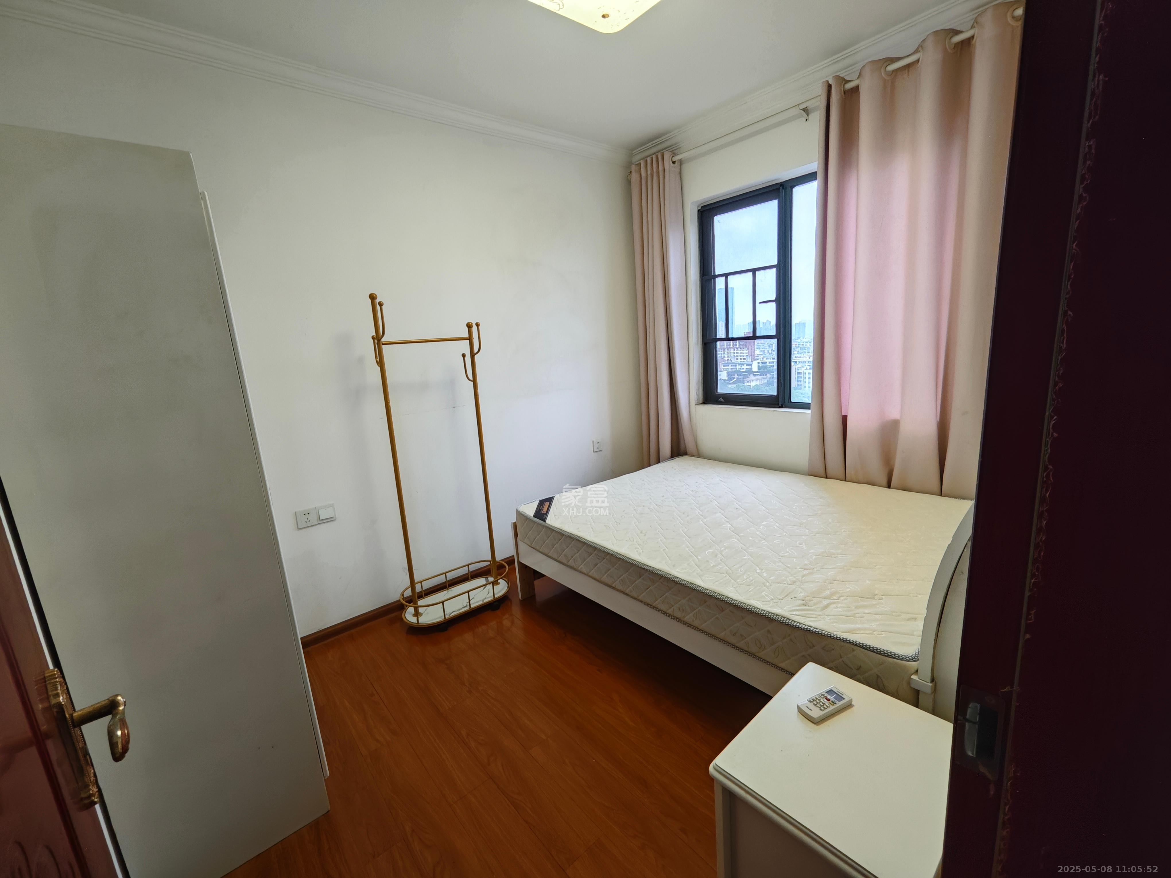 荣盛花语书苑  3室2厅2卫   2800.00元/月室内图