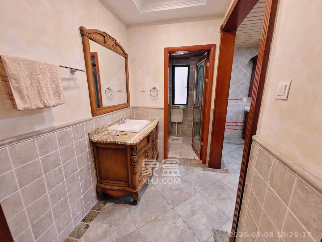 青园  6室2厅3卫    10000.0元/月 青园  6室2厅3卫    10000.0元/月室内图