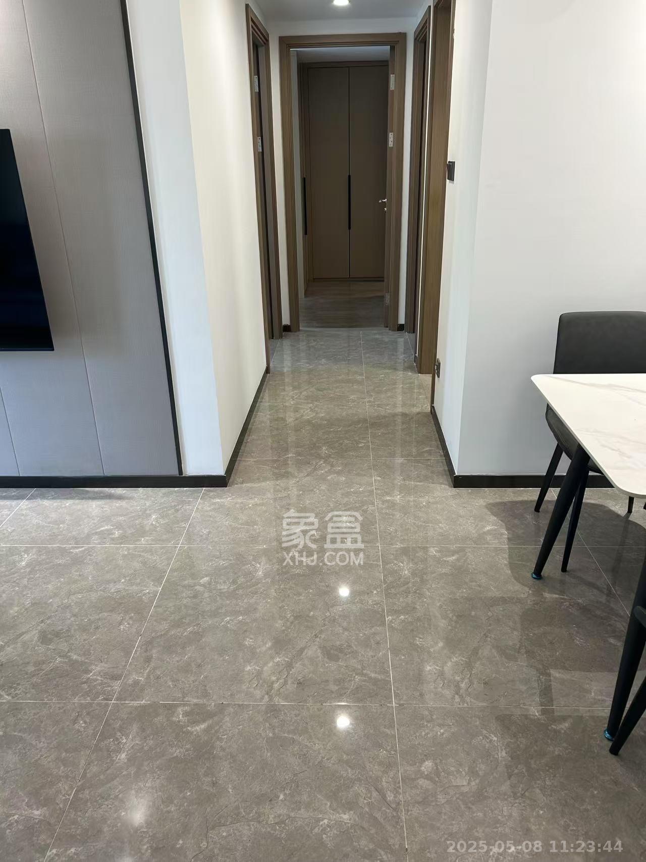 招商华发依云曦城  4室1厅2卫    2600.0元/月室内图