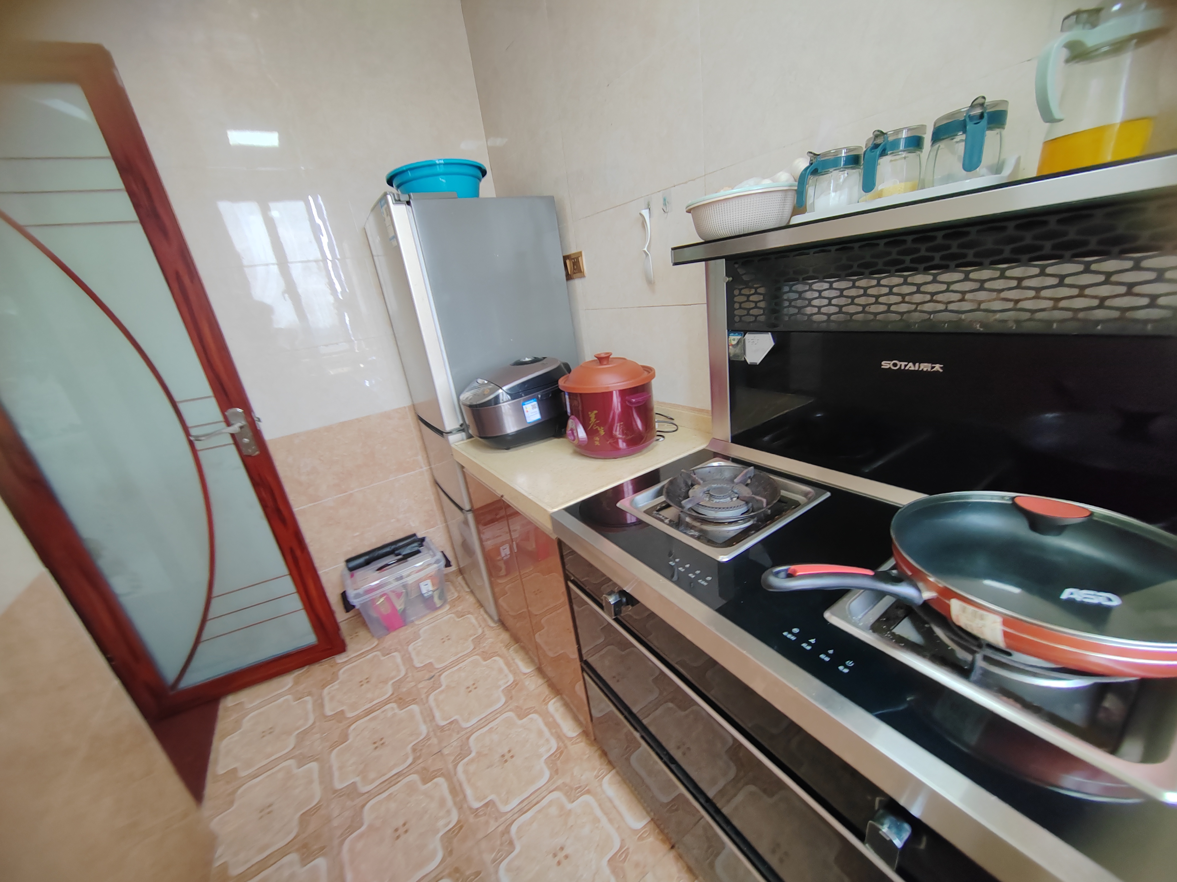 蓝海瑞园 2室2厅1卫 2100.00元/月 蓝海瑞园 2室2厅1卫 2100.00元/月室内图