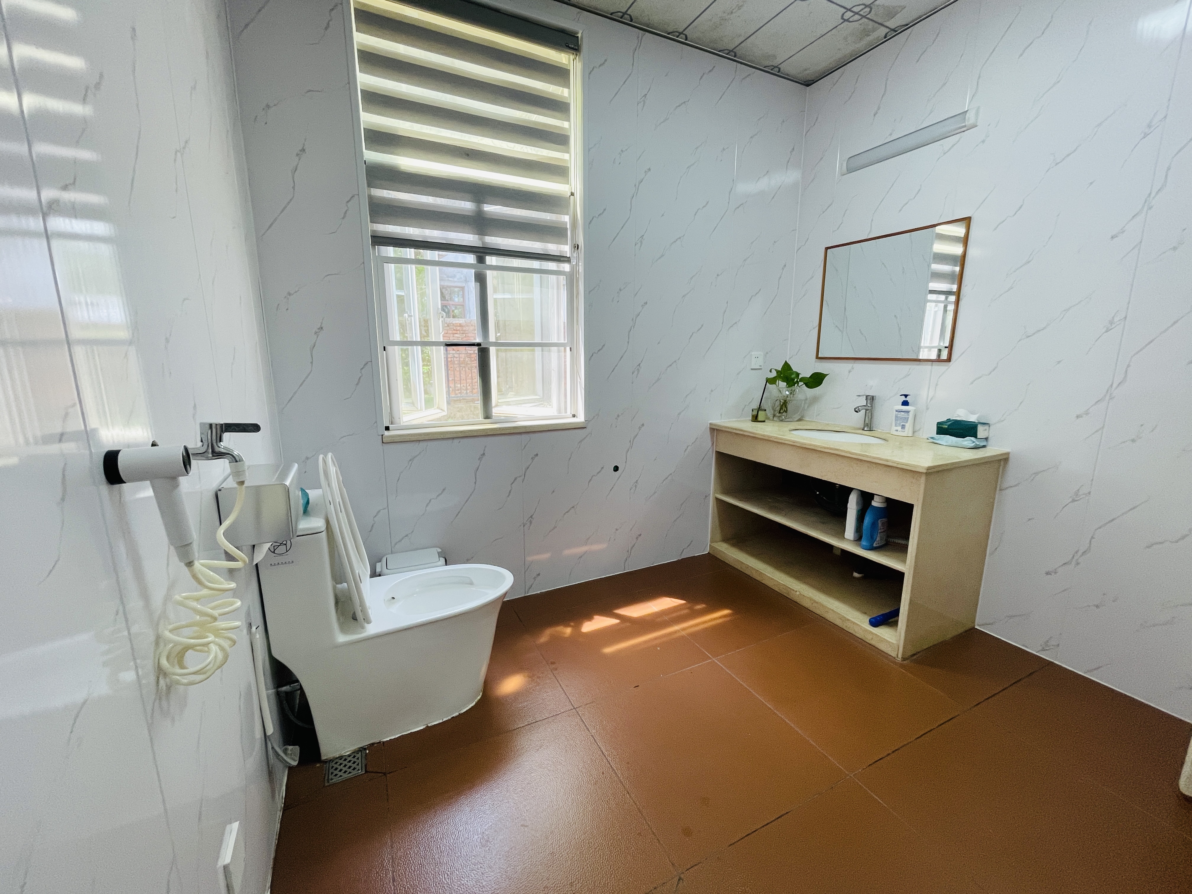 西湾别墅 8室3厅5卫 35000.0元/月 西湾别墅 8室3厅5卫 35000.0元/月室内图