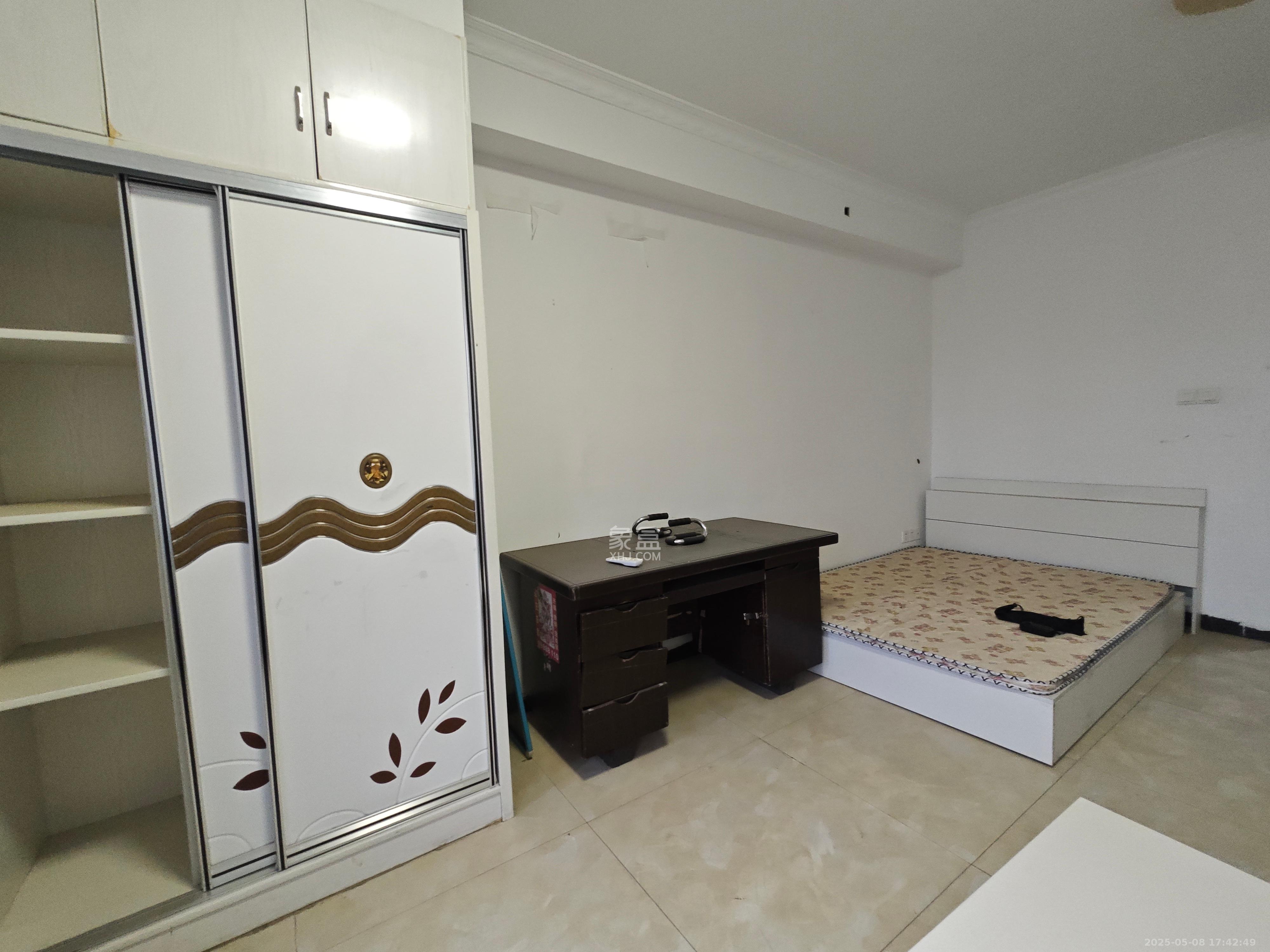 钰龙天下二期(钰龙佳园)  1室1厅1卫    1200.0元/月 钰龙天下二期(钰龙佳园)  1室1厅1卫    1200.0元/月室内图