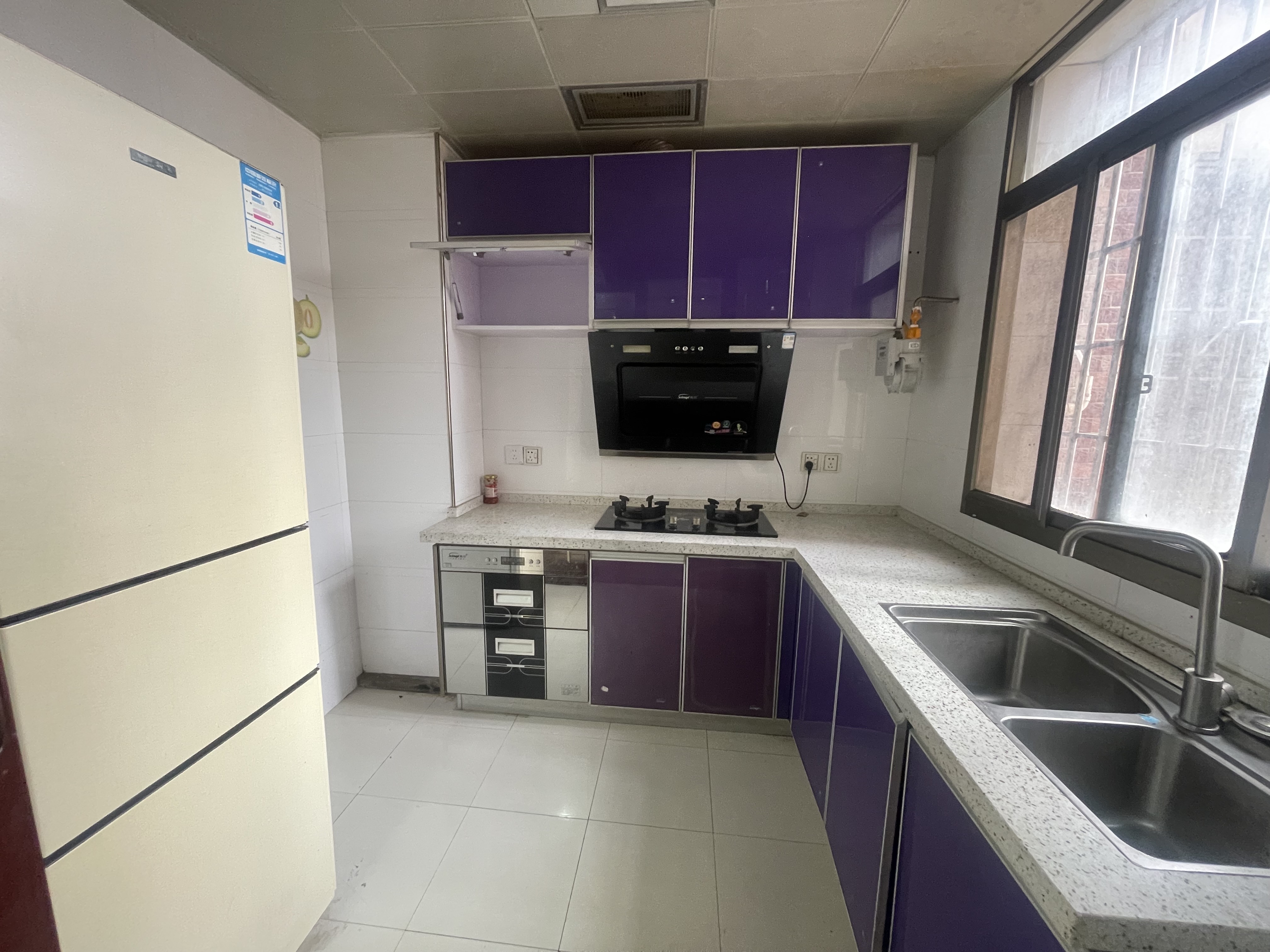 东方豪苑 1室0厅0卫 1500.0元/月 东方豪苑 1室0厅0卫 1500.0元/月室内图