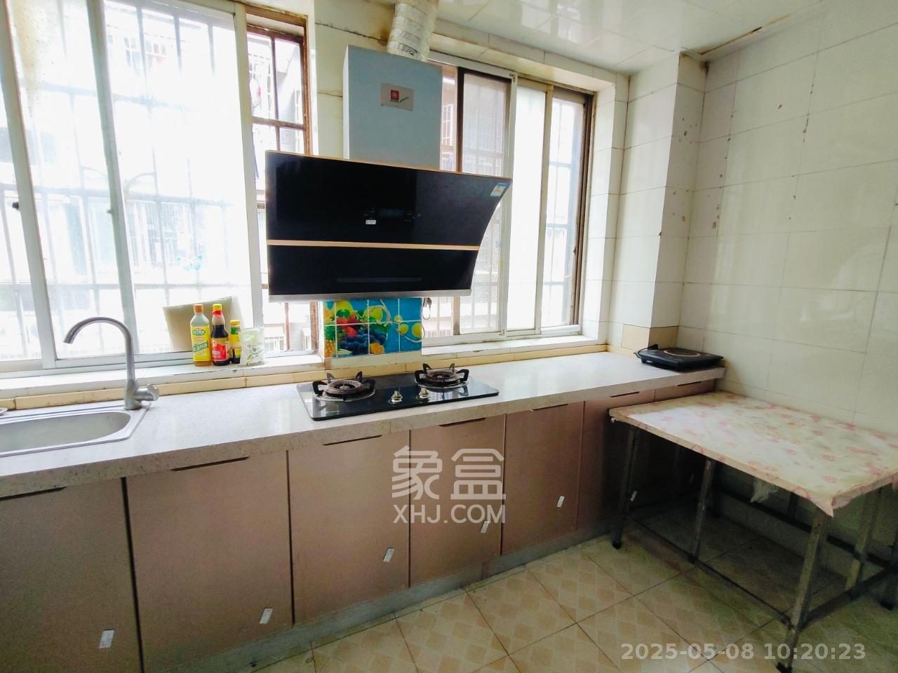 湘绣城  2室2厅1卫    1400.0元/月 湘绣城  2室2厅1卫    1400.0元/月室内图