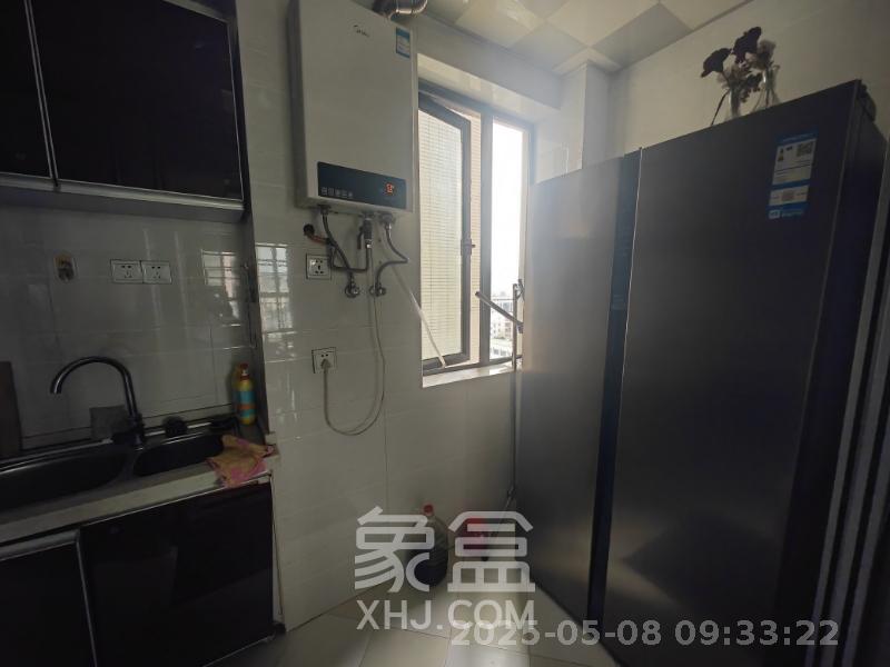 莱茵城  3室2厅1卫    2400.0元/月室内图
