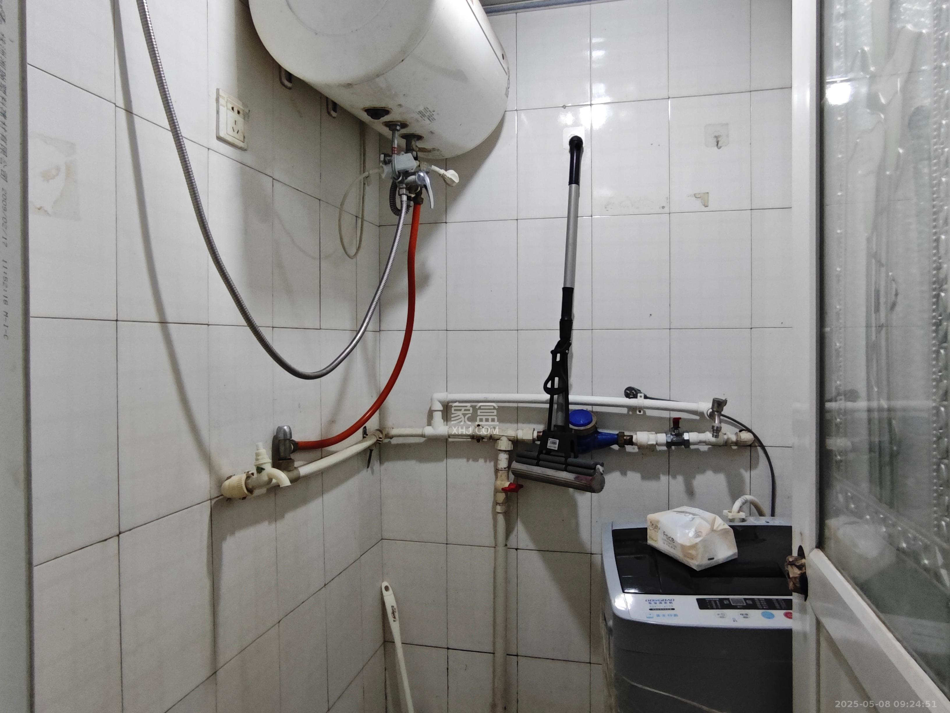 城西安置小区 1室0厅1卫 400.0元/月 城西安置小区 1室0厅1卫 400.0元/月室内图