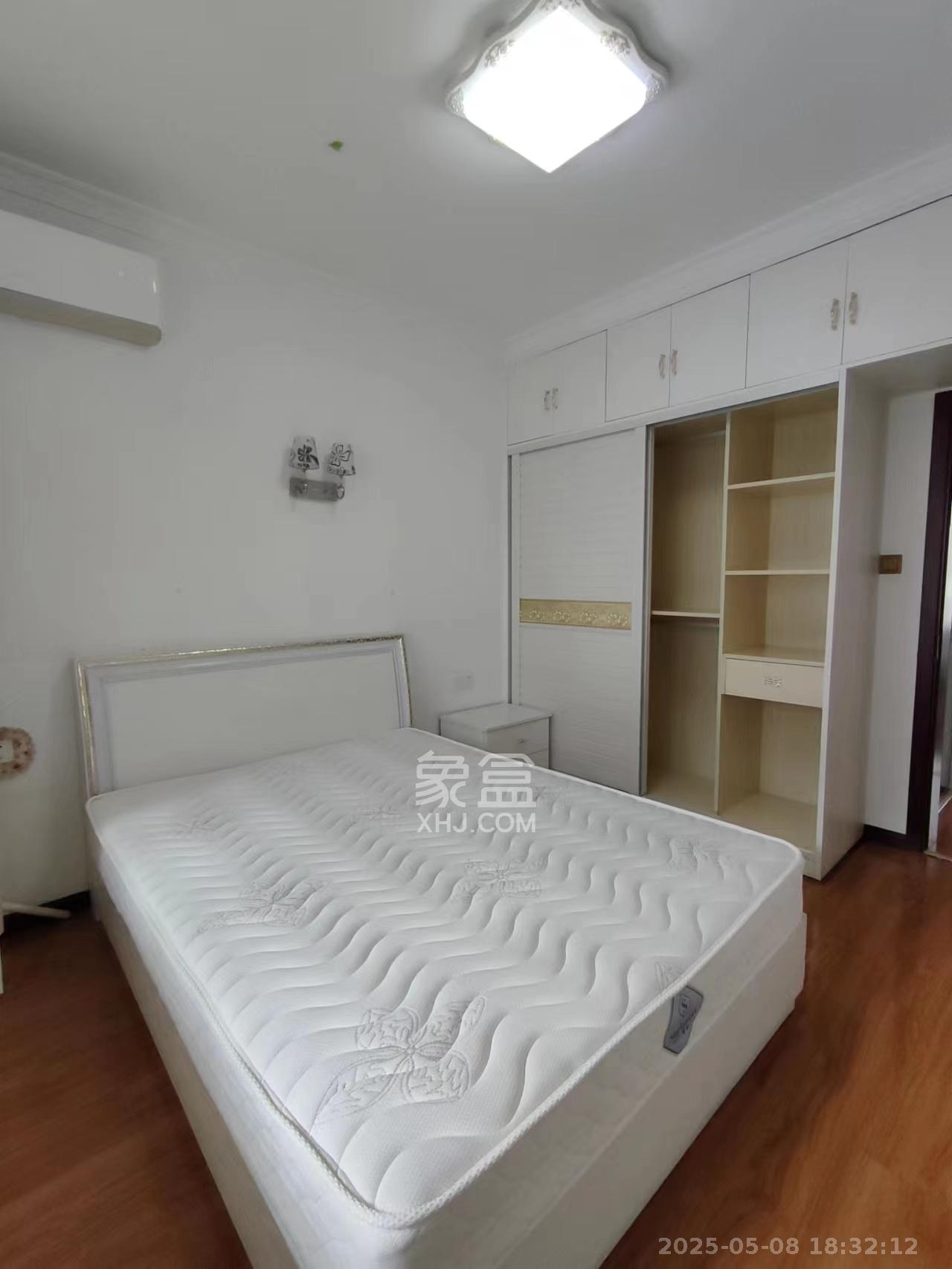 长房时代城  2室1厅1卫   2600.00元/月室内图