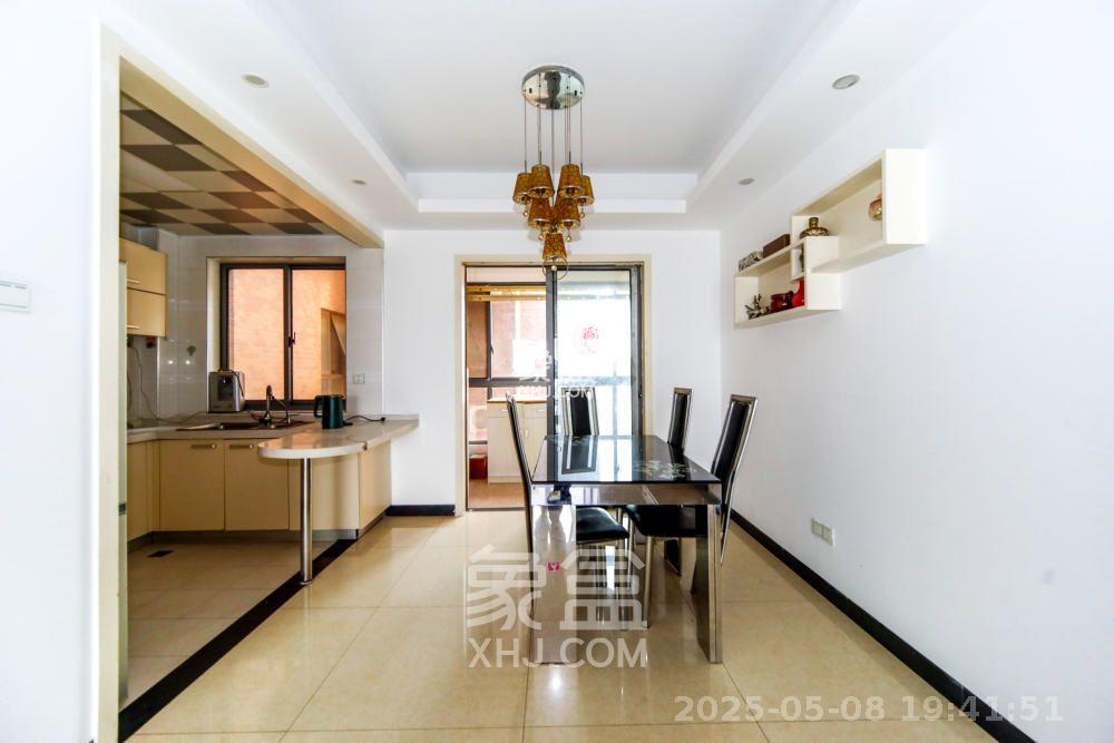 上海城小区 4室2厅2卫 2600.0元/月 上海城小区 4室2厅2卫 2600.0元/月室内图