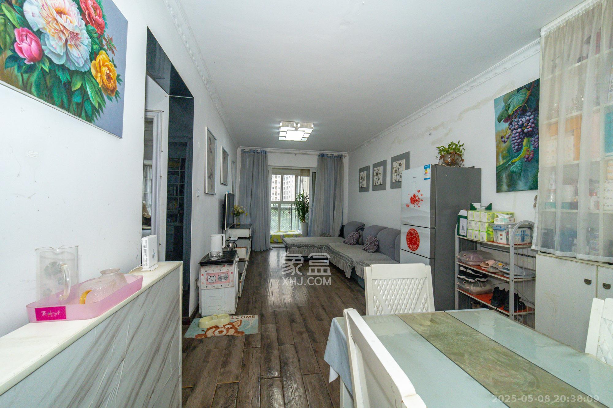 金科时代中心 2室2厅1卫 49.8万 金科时代中心 2室2厅1卫 49.8万客厅