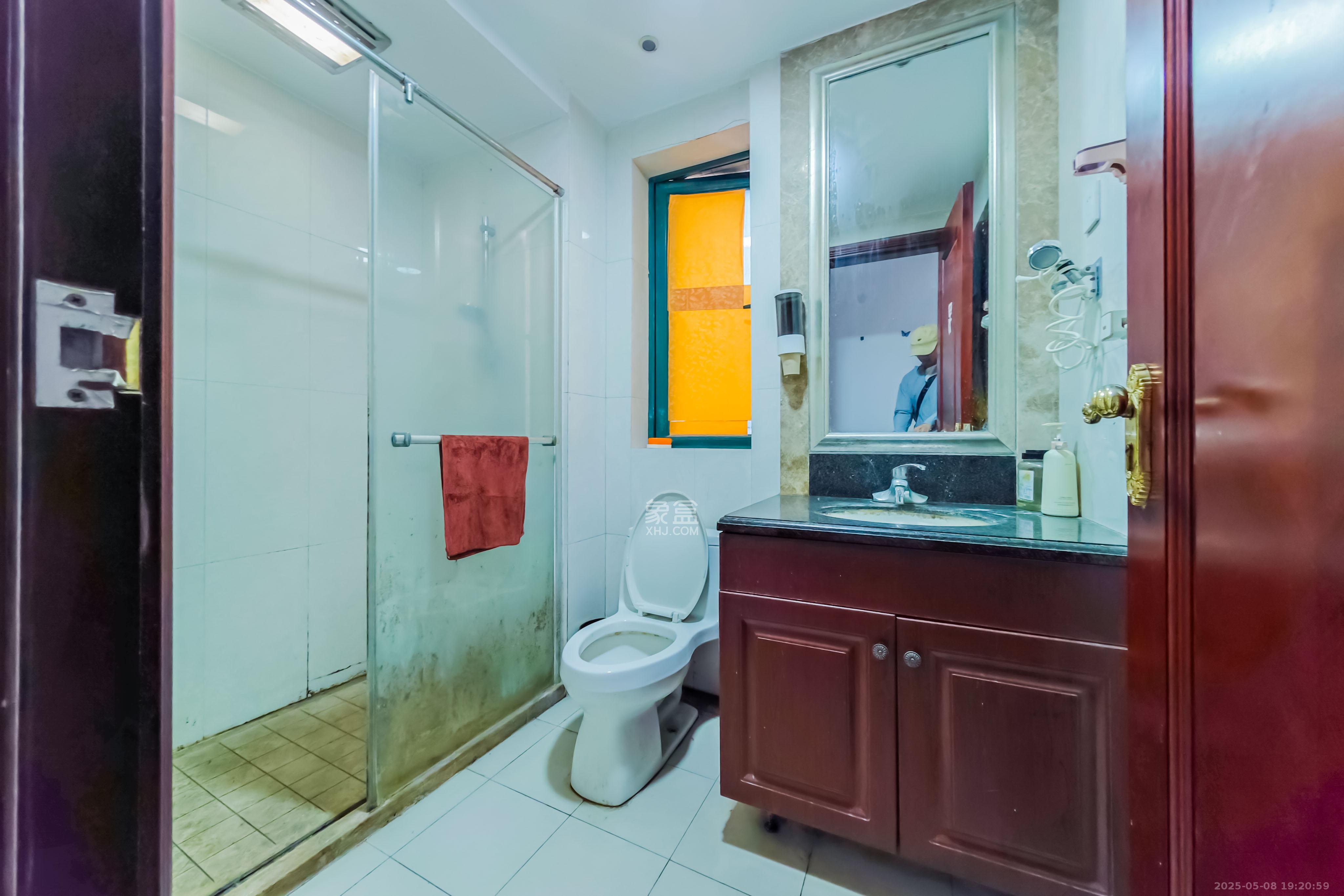 恒大绿洲  3室2厅2卫    86.0万 恒大绿洲  3室2厅2卫    86.0万卫生间