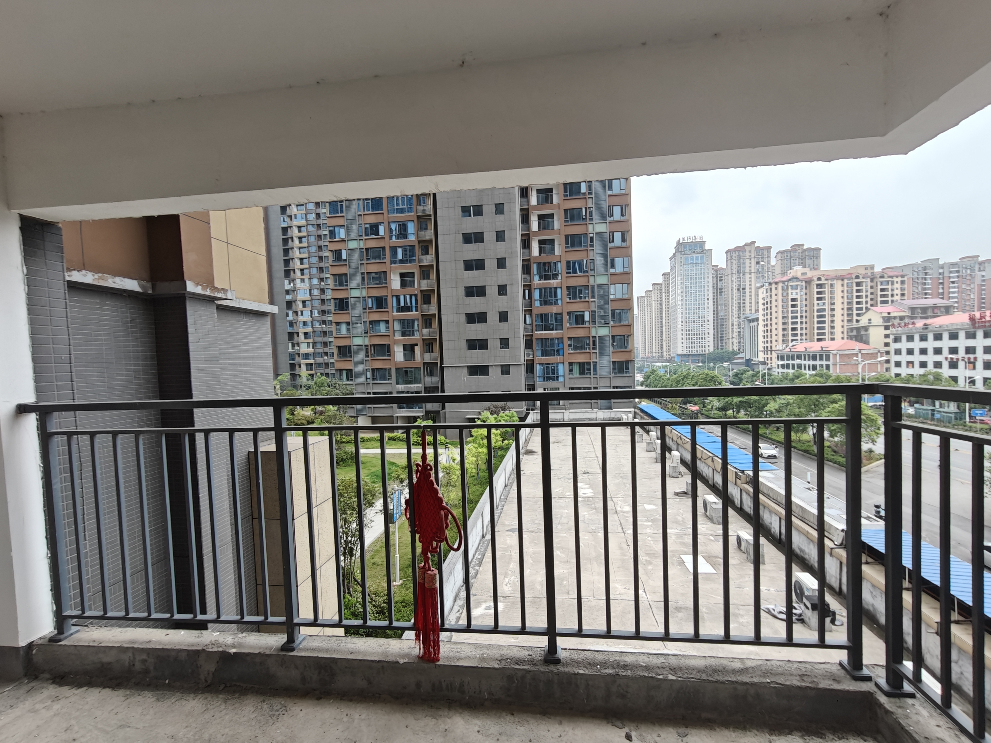 宁邦中心(二期公园里) 3室2厅2卫 75.8万 宁邦中心(二期公园里) 3室2厅2卫 75.8万客厅